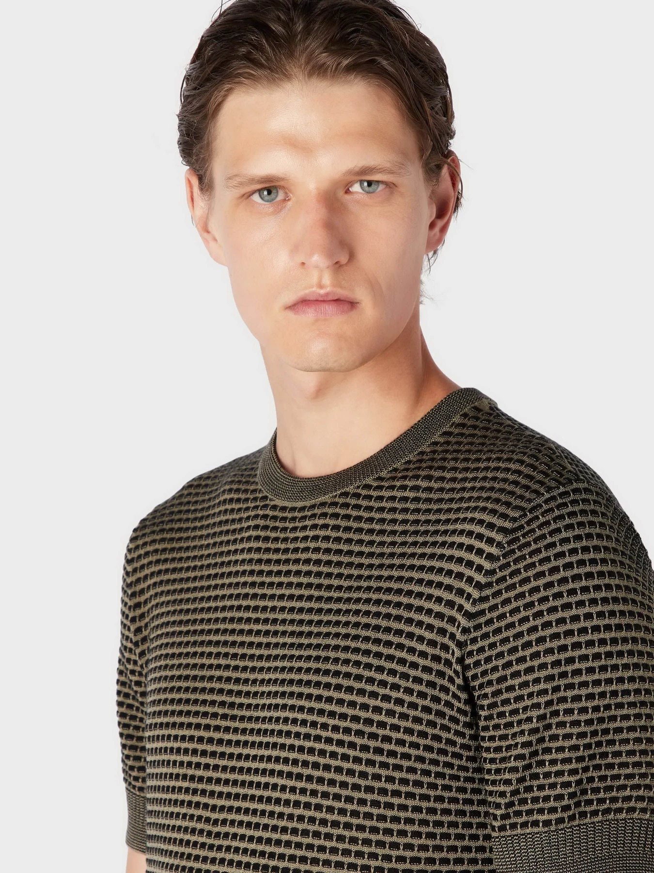 Свитры и кардиганы Emporio Armani модель 6R1MY2-1MF2Z-F053 Свитры и кардиганы Emporio Armani модель 6R1MY2-1MF2Z-F053 Фото