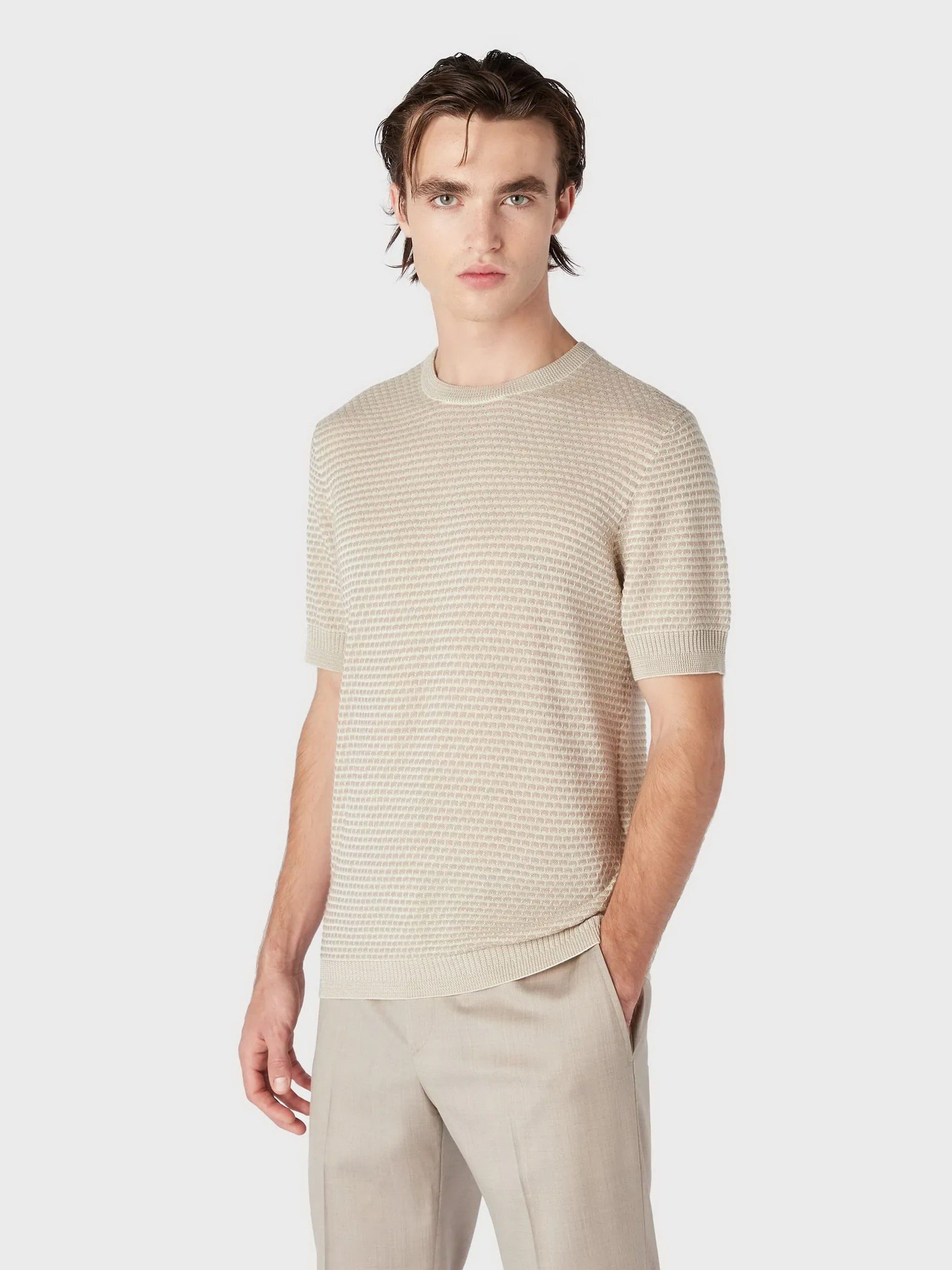 Свитры и кардиганы Emporio Armani модель 6R1MY2-1MF2Z-F1C5 Свитры и кардиганы Emporio Armani модель 6R1MY2-1MF2Z-F1C5 Фото