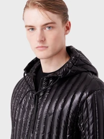 Куртки и дубленки Emporio Armani модель 6R1B79-1NKZZ-0999 Фото