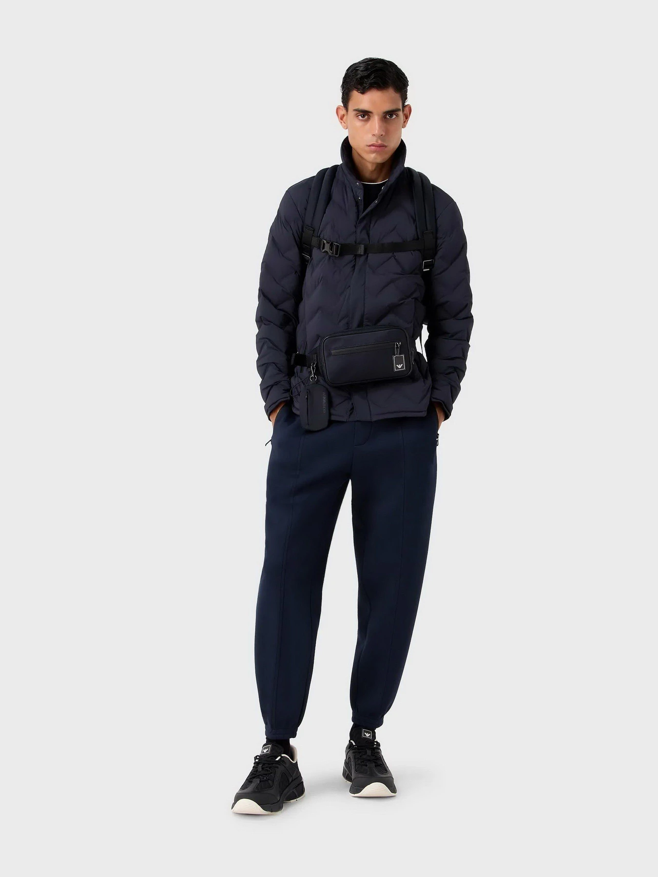 Куртки и дубленки Emporio Armani модель 6R1B85-1NFGZ-09B3 Куртки и дубленки Emporio Armani модель 6R1B85-1NFGZ-09B3 Фото