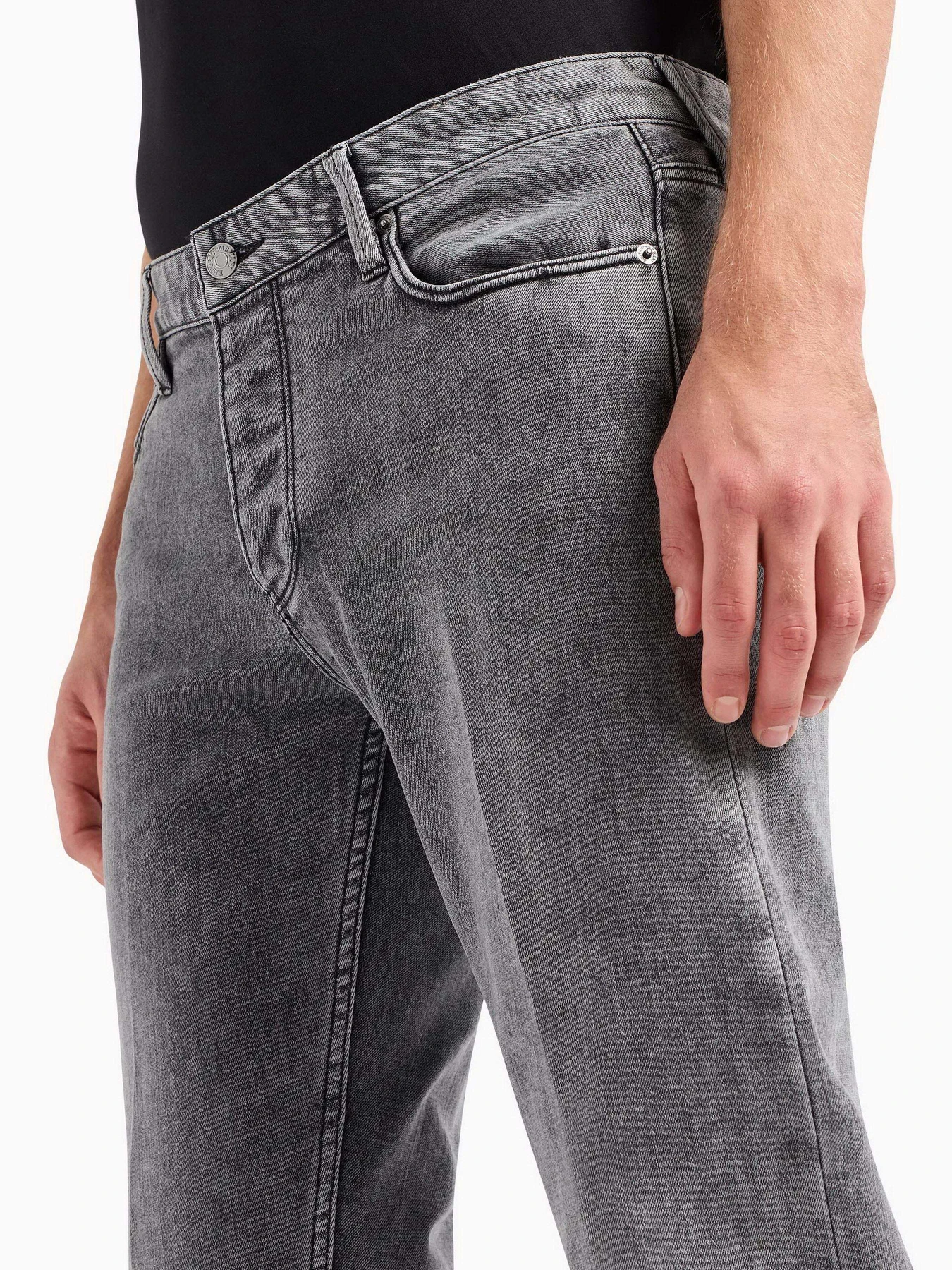 Джинси Emporio Armani J75 модель 6R1J75-1DQFZ-0006 Джинси Emporio Armani J75 модель 6R1J75-1DQFZ-0006 Фото