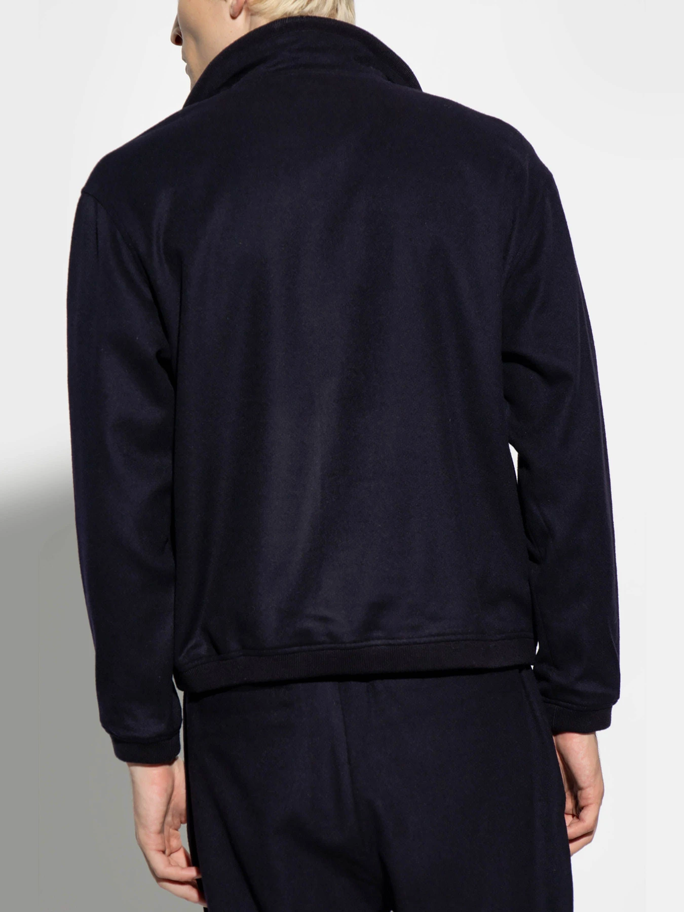 Худи и свитшоты Emporio Armani модель 6R1MF5-1NTYZ-0920 Худи и свитшоты Emporio Armani модель 6R1MF5-1NTYZ-0920 Фото