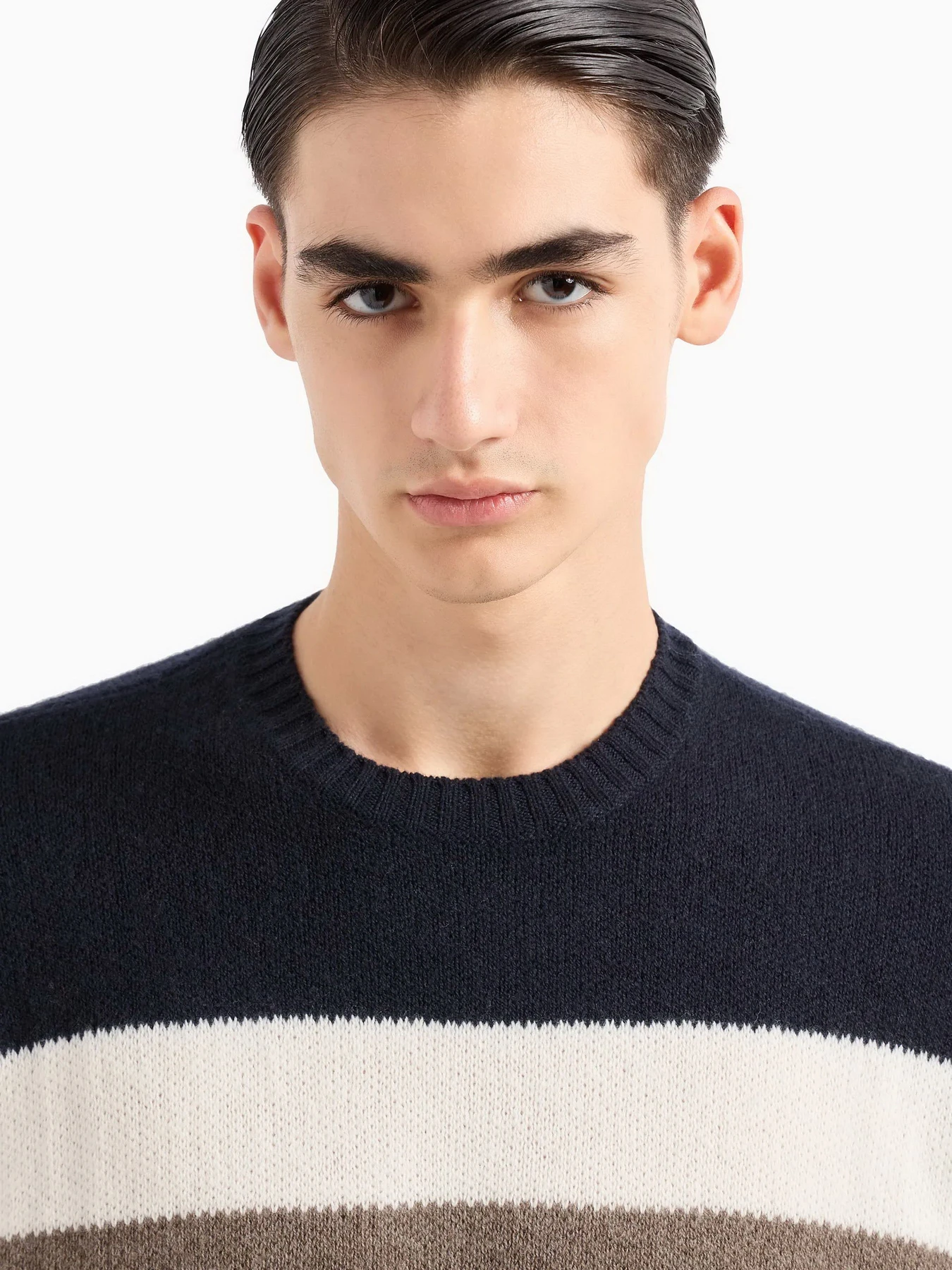 Свитры и кардиганы Emporio Armani модель 6R1MXU-1MMDZ-F908 Свитры и кардиганы Emporio Armani модель 6R1MXU-1MMDZ-F908 Фото