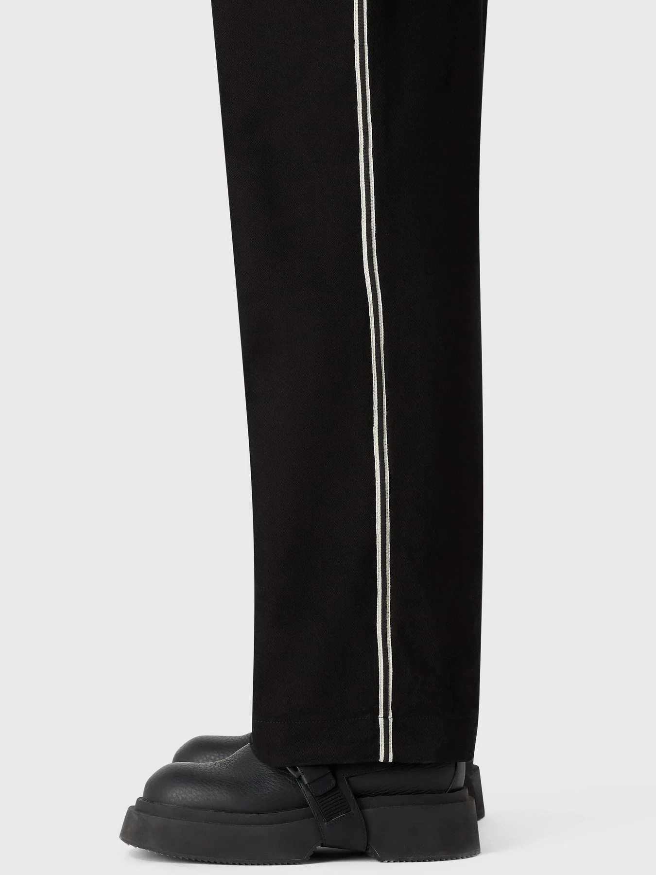 Штани Emporio Armani модель 6R1P80-1NGRZ-0999 Штани Emporio Armani модель 6R1P80-1NGRZ-0999 Фото