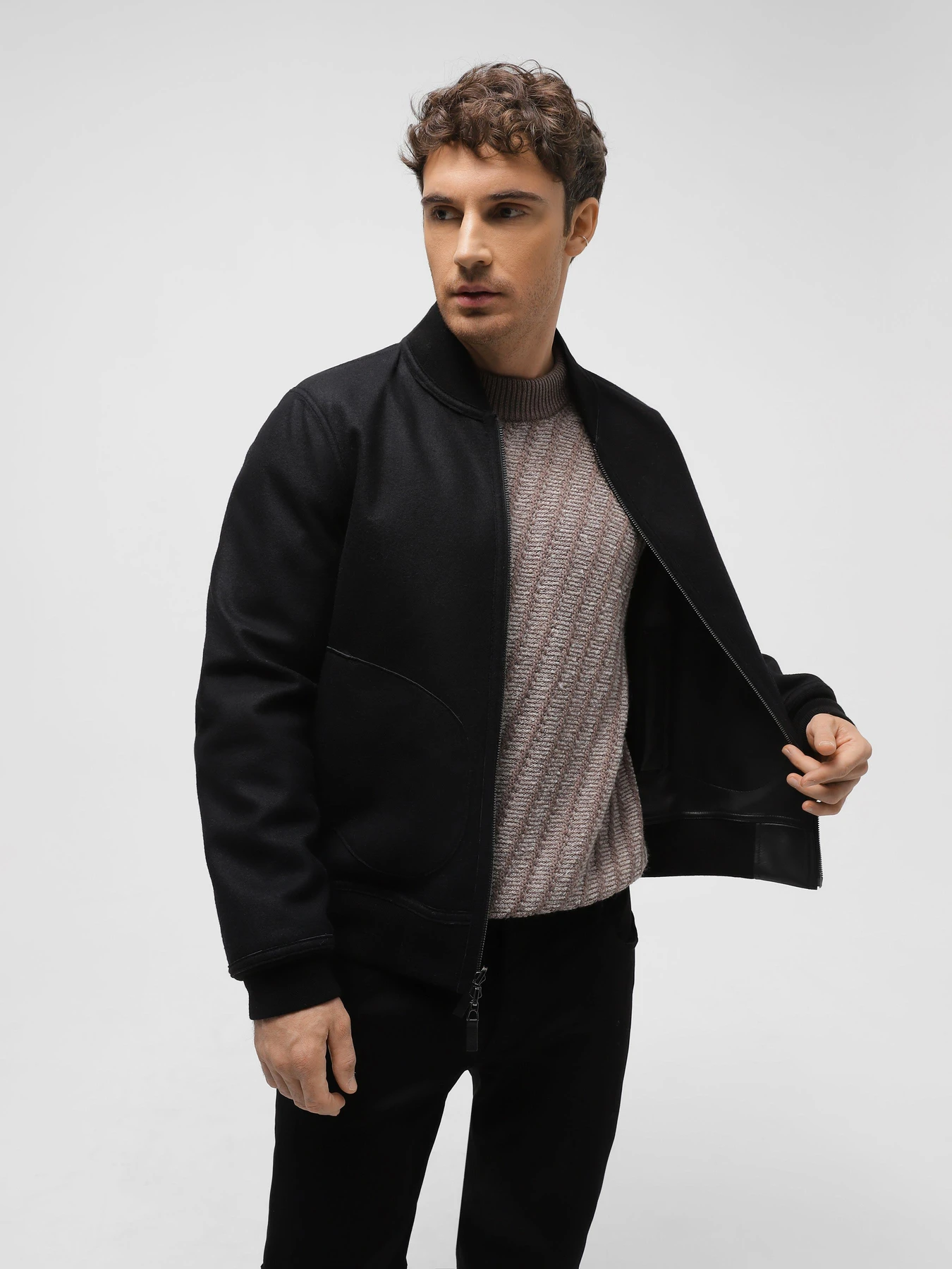 Куртки и дубленки Emporio Armani модель H41R8D-E1P8D-999 Куртки и дубленки Emporio Armani модель H41R8D-E1P8D-999 Фото