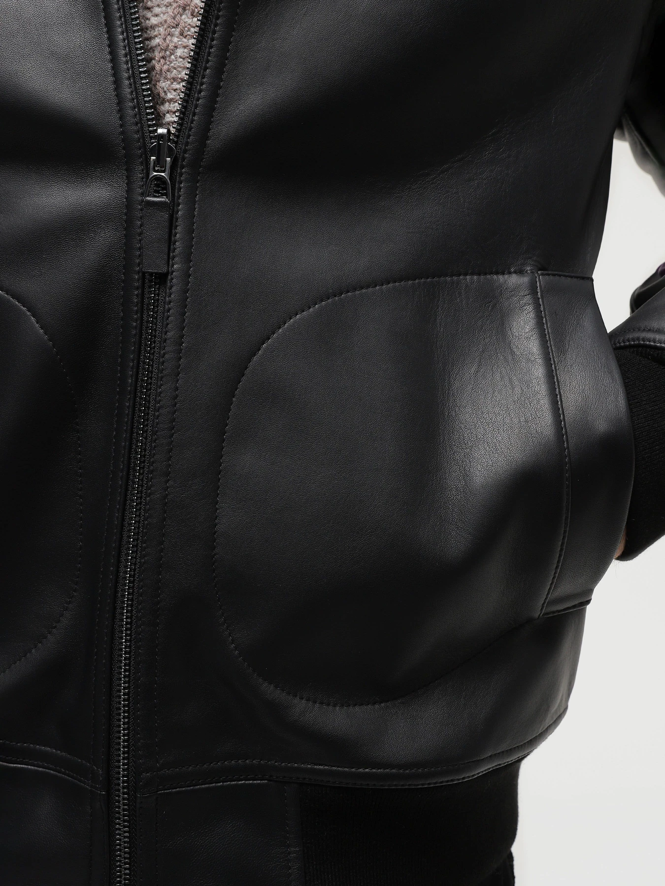 Куртки и дубленки Emporio Armani модель H41R8D-E1P8D-999 Куртки и дубленки Emporio Armani модель H41R8D-E1P8D-999 Фото