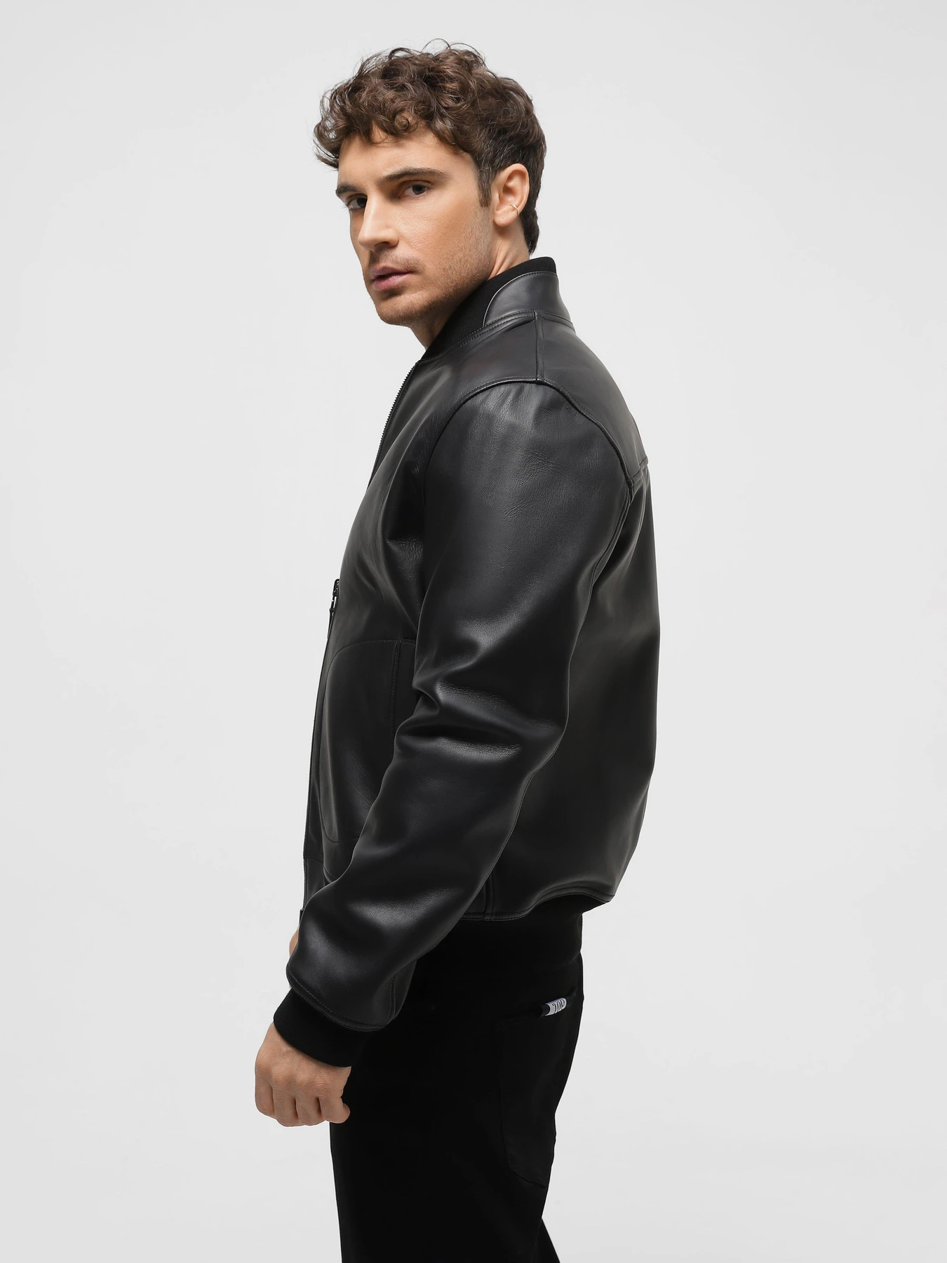 Куртки и дубленки Emporio Armani модель H41R8D-E1P8D-999 Куртки и дубленки Emporio Armani модель H41R8D-E1P8D-999 Фото