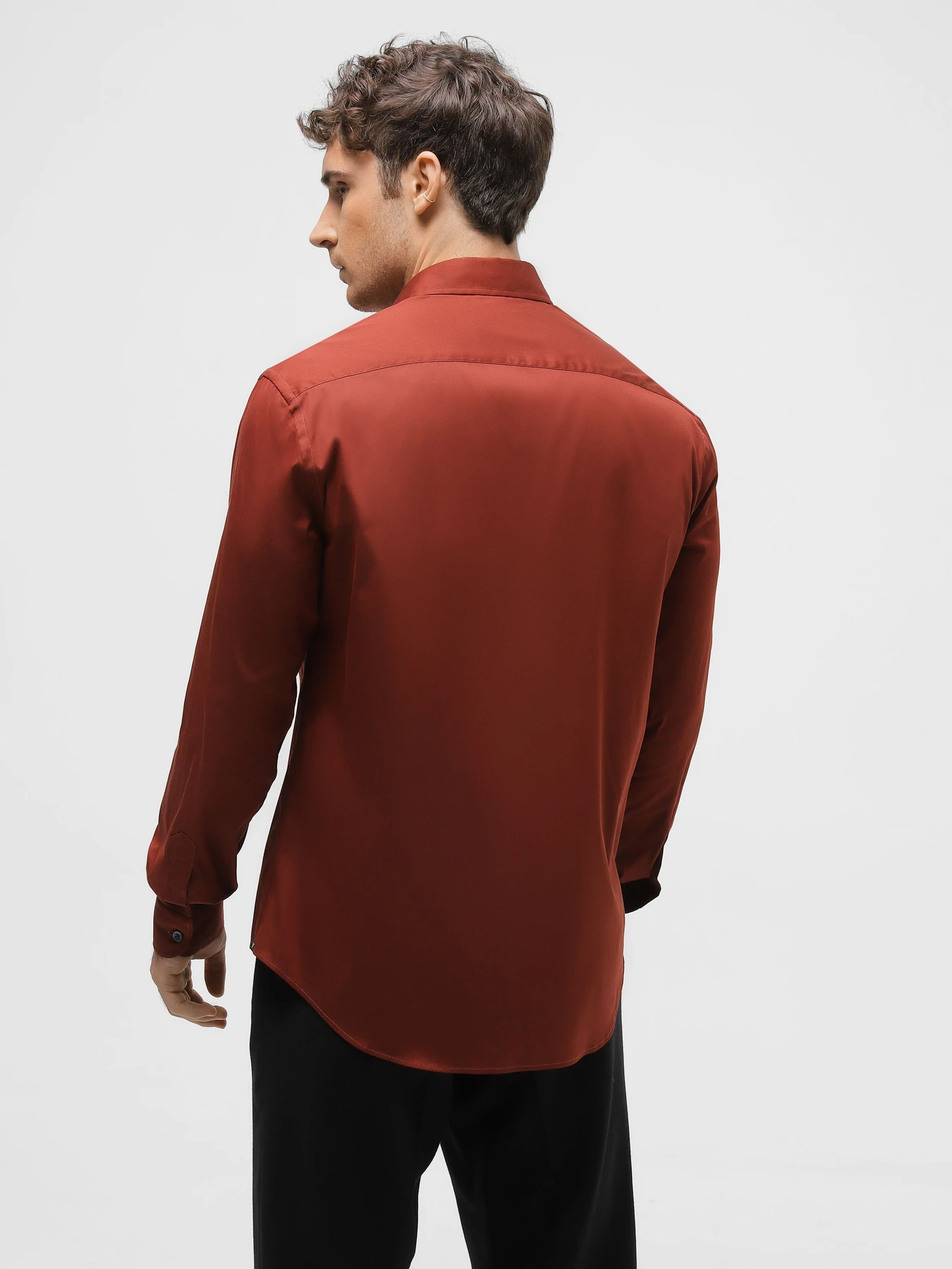 Рубашки Emporio Armani модель H41SM0-010F4-455 Рубашки Emporio Armani модель H41SM0-010F4-455 Фото