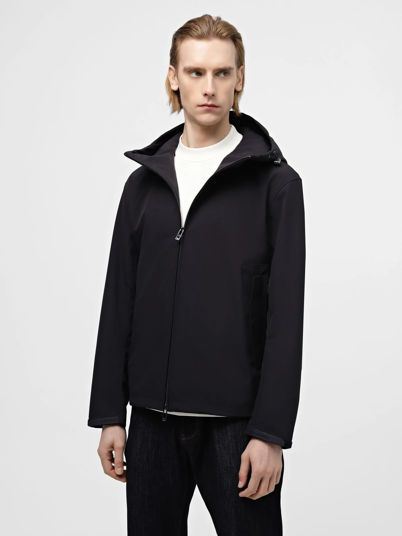 Куртки и дубленки Emporio Armani модель 3D1BB4-1NJVZ-0920 Куртки и дубленки Emporio Armani модель 3D1BB4-1NJVZ-0920 Фото