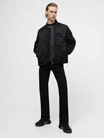 Куртки и дубленки Emporio Armani модель 3D1BB6-1NJWZ-0999 Фото