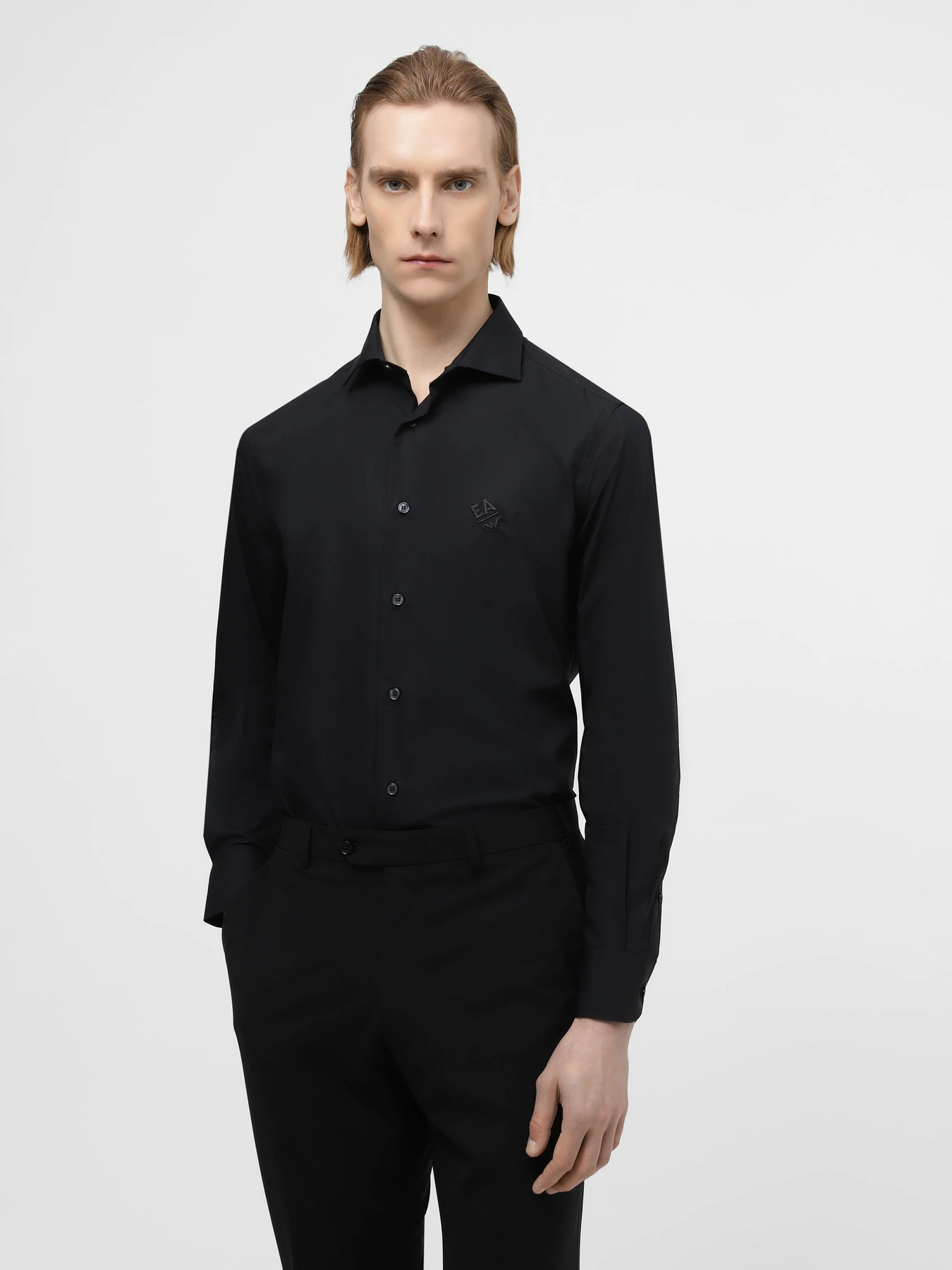 Рубашки Emporio Armani модель 3D1C86-1K2NZ-0999 Рубашки Emporio Armani модель 3D1C86-1K2NZ-0999 Фото