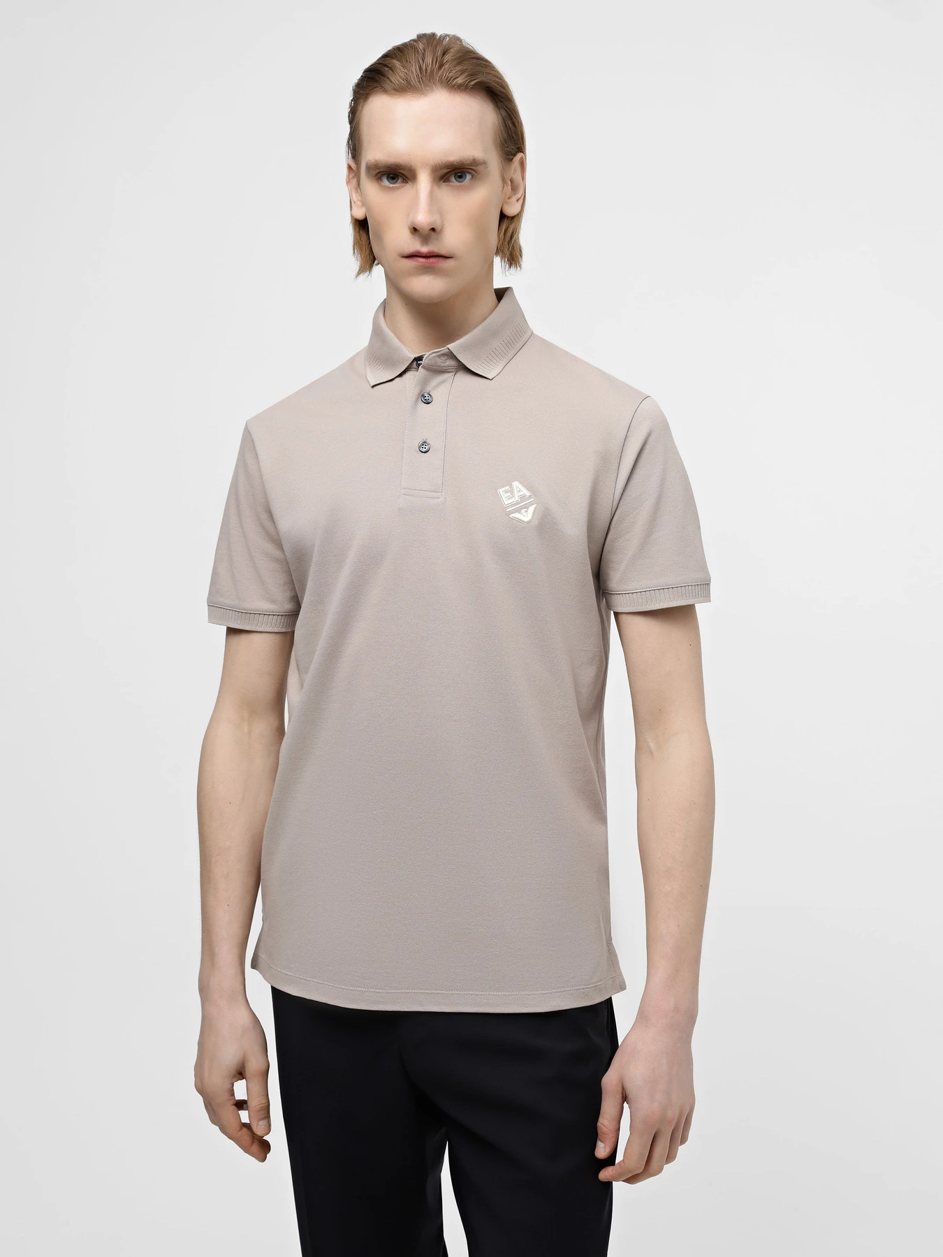 Футболки и поло Emporio Armani модель 3D1FE6-1JTKZ-01M5 Футболки и поло Emporio Armani модель 3D1FE6-1JTKZ-01M5 Фото