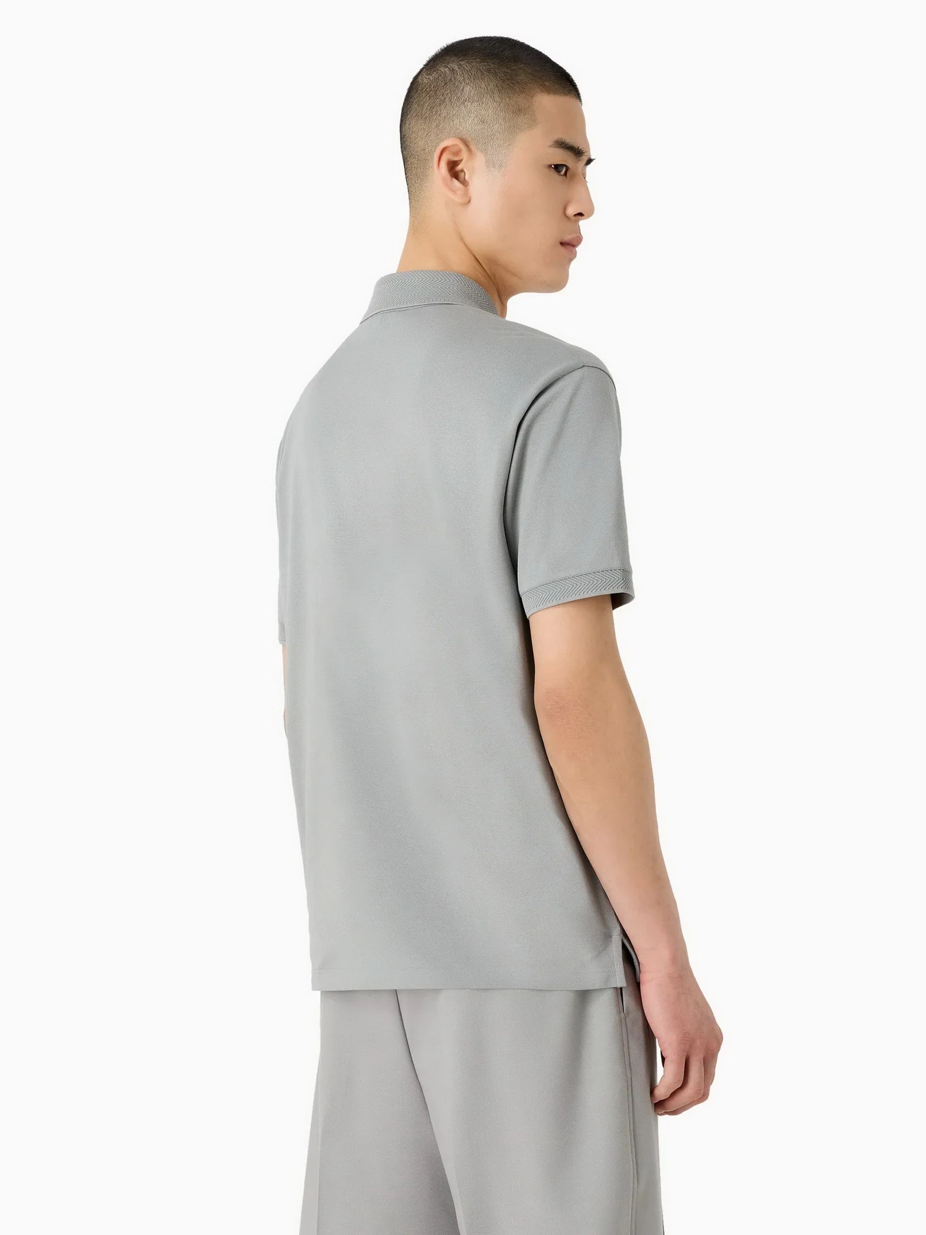 Футболки и поло Emporio Armani модель 3D1FF2-1JTKZ-06G1 Футболки и поло Emporio Armani модель 3D1FF2-1JTKZ-06G1 Фото