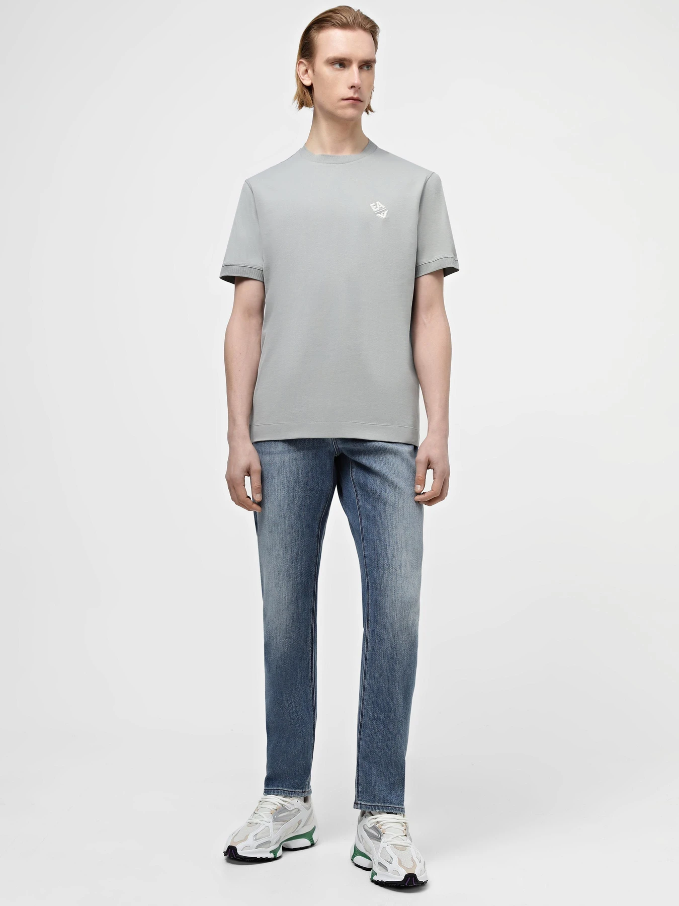 Джинсы Emporio Armani модель 3D1J06-1DRPZ-0943 Джинсы Emporio Armani модель 3D1J06-1DRPZ-0943 Фото