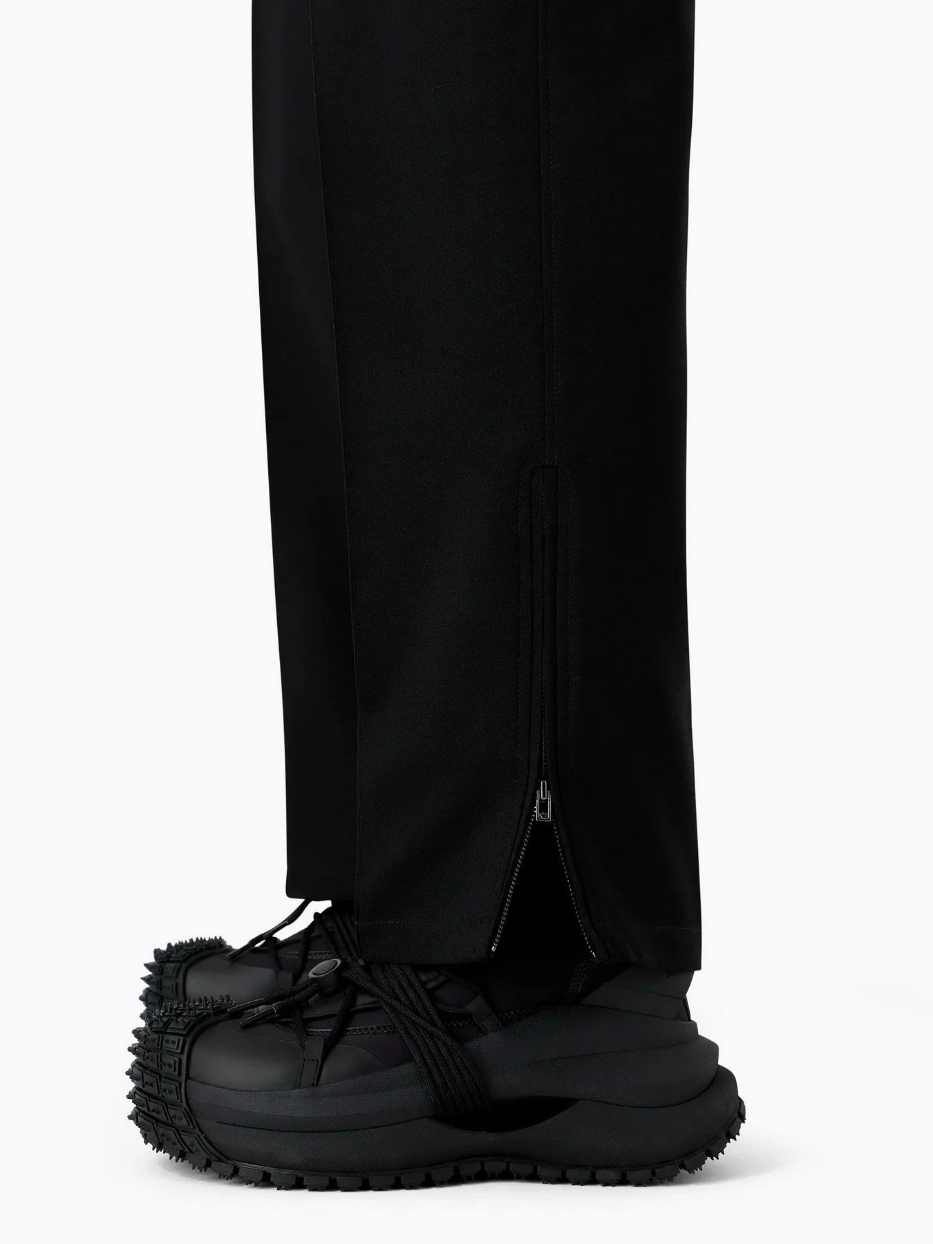 Штани Emporio Armani модель 3D1PN4-1NFVZ-0999 Штани Emporio Armani модель 3D1PN4-1NFVZ-0999 Фото