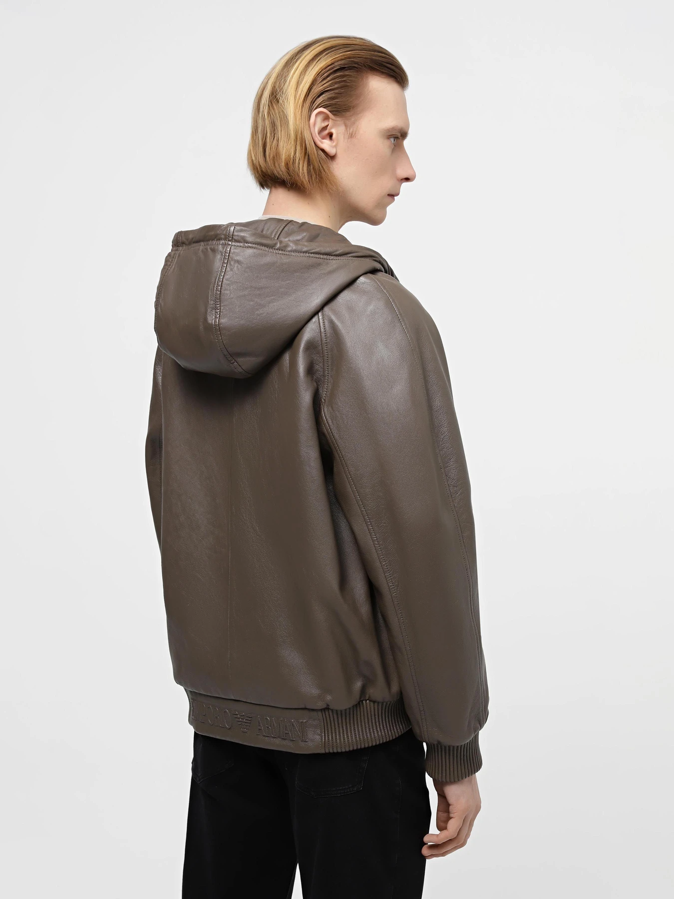 Куртки и дубленки Emporio Armani модель E31R82-F1P82-487 Куртки и дубленки Emporio Armani модель E31R82-F1P82-487 Фото