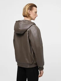 Куртки и дубленки Emporio Armani модель E31R82-F1P82-487 Фото