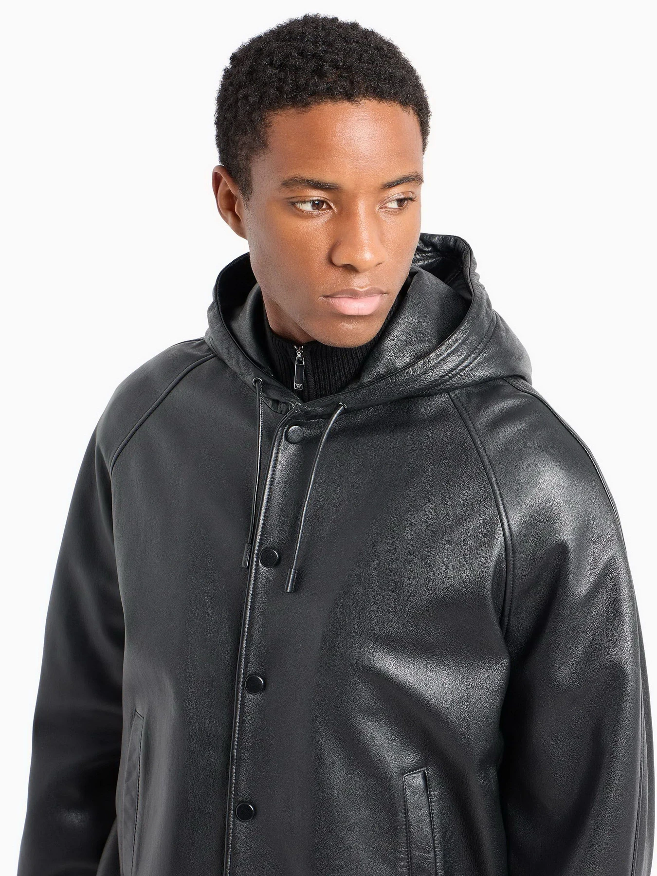 Куртки и дубленки Emporio Armani модель E31R82-F1P82-999 Фото