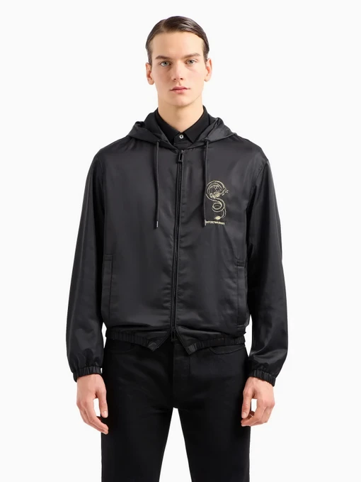 Куртки та дублянки Emporio Armani Chinese New Year модель EM000006-AF10016-U8133 Фото