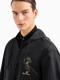 Куртки и дубленки Emporio Armani Chinese New Year модель EM000006-AF10016-U8133 Фото