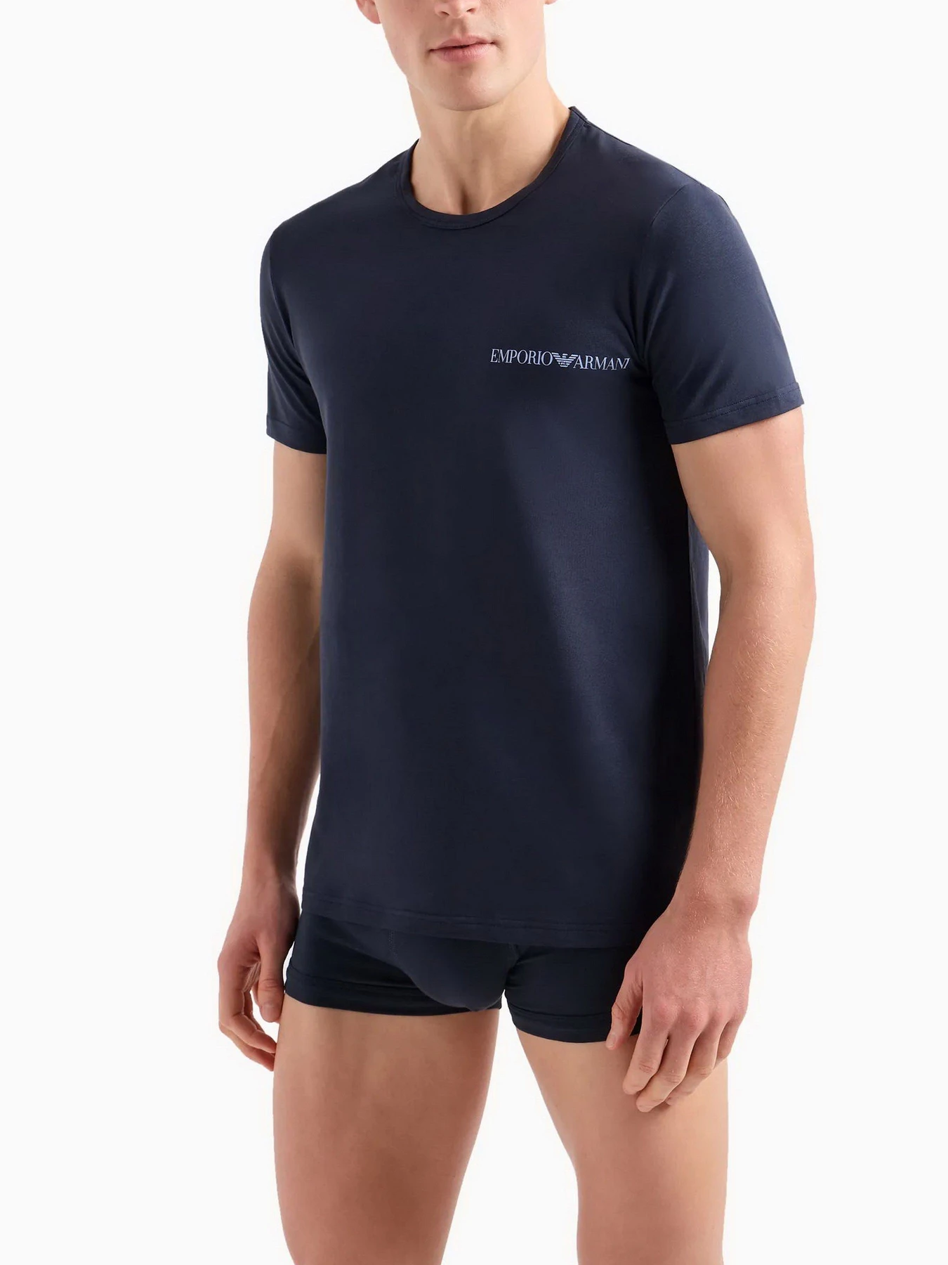 Футболки и поло Emporio Armani модель 111267-4R717-10410 Футболки и поло Emporio Armani модель 111267-4R717-10410 Фото