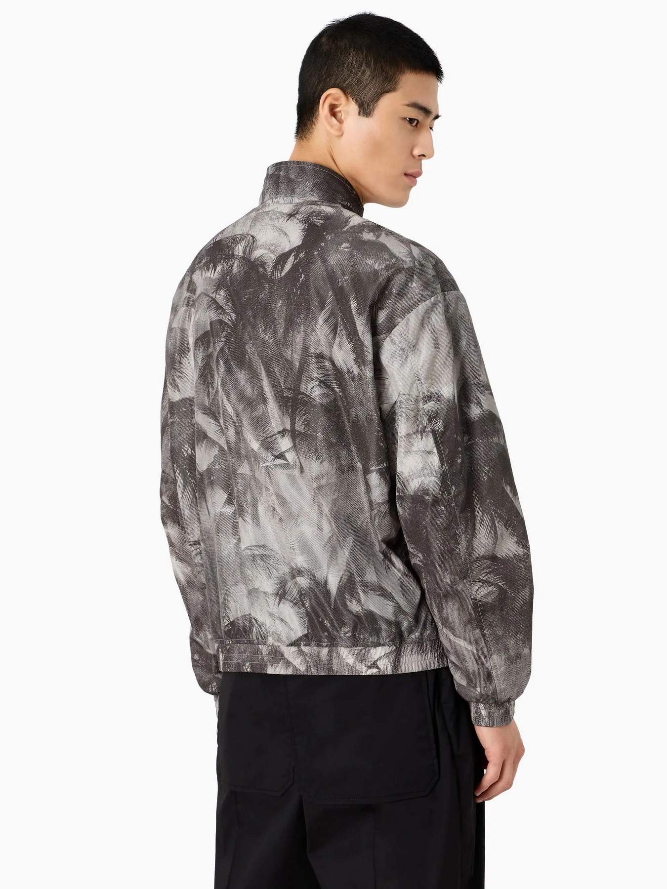 Куртки и дубленки Emporio Armani модель 3D1BH9-1NTDZ-F617 Куртки и дубленки Emporio Armani модель 3D1BH9-1NTDZ-F617 Фото