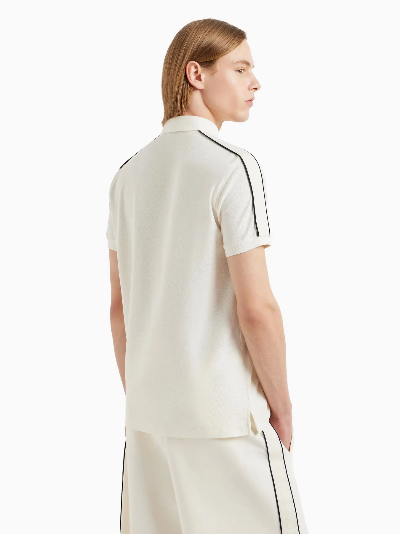 Футболки и поло Emporio Armani модель 3D1FM3-1JCYZ-0128 Футболки и поло Emporio Armani модель 3D1FM3-1JCYZ-0128 Фото