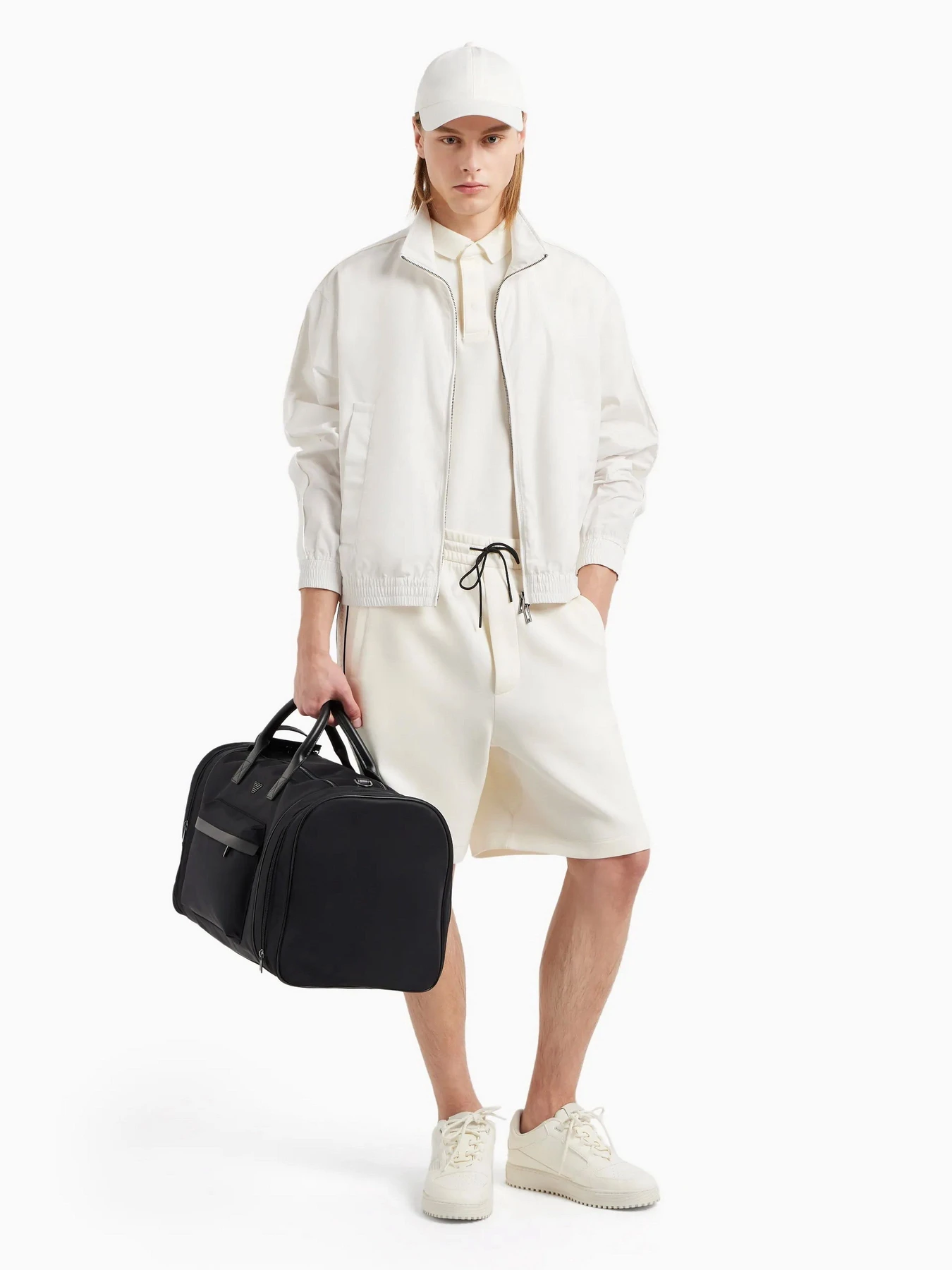 Футболки и поло Emporio Armani модель 3D1FM3-1JCYZ-0128 Футболки и поло Emporio Armani модель 3D1FM3-1JCYZ-0128 Фото