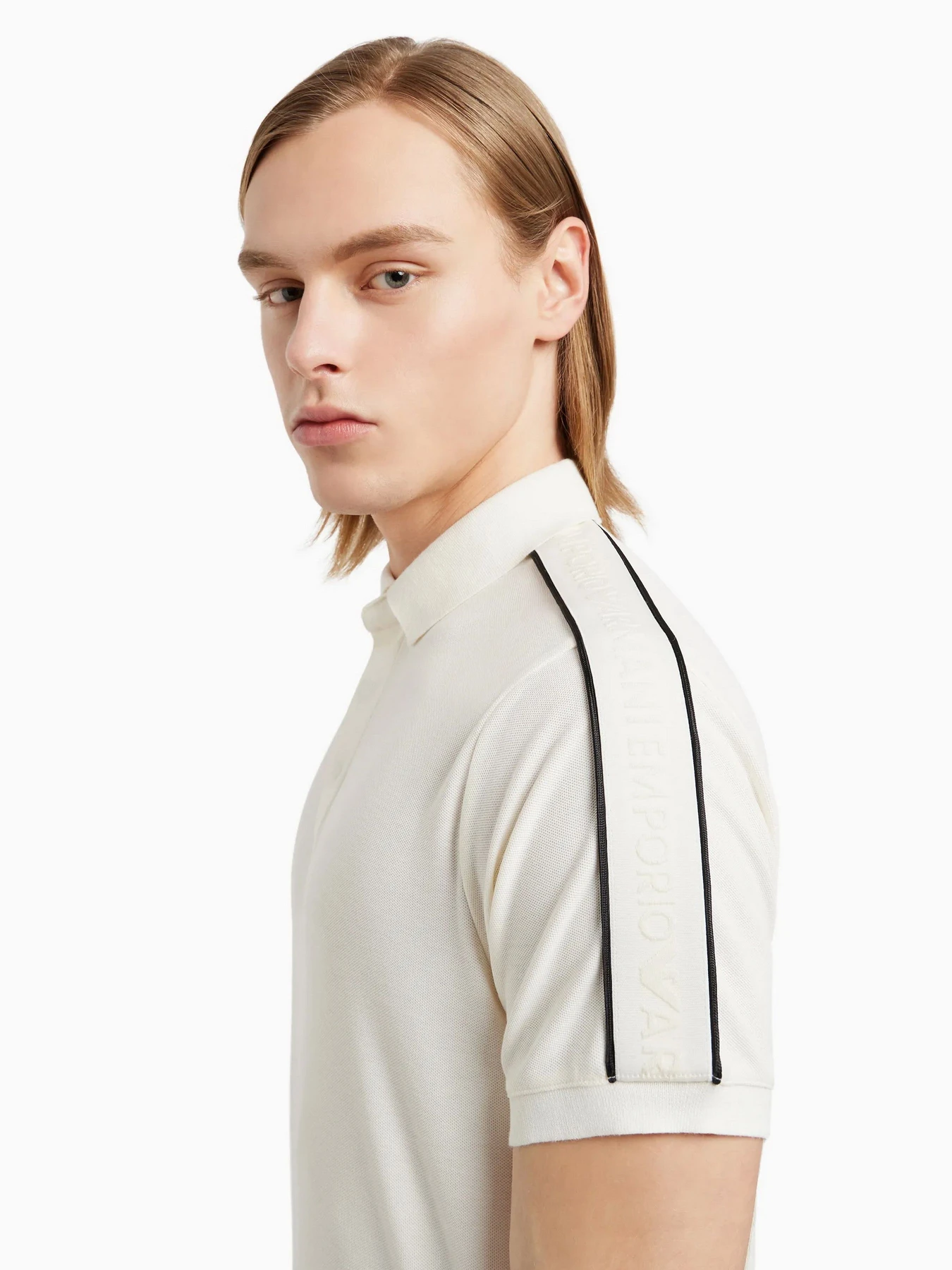 Футболки и поло Emporio Armani модель 3D1FM3-1JCYZ-0128 Футболки и поло Emporio Armani модель 3D1FM3-1JCYZ-0128 Фото
