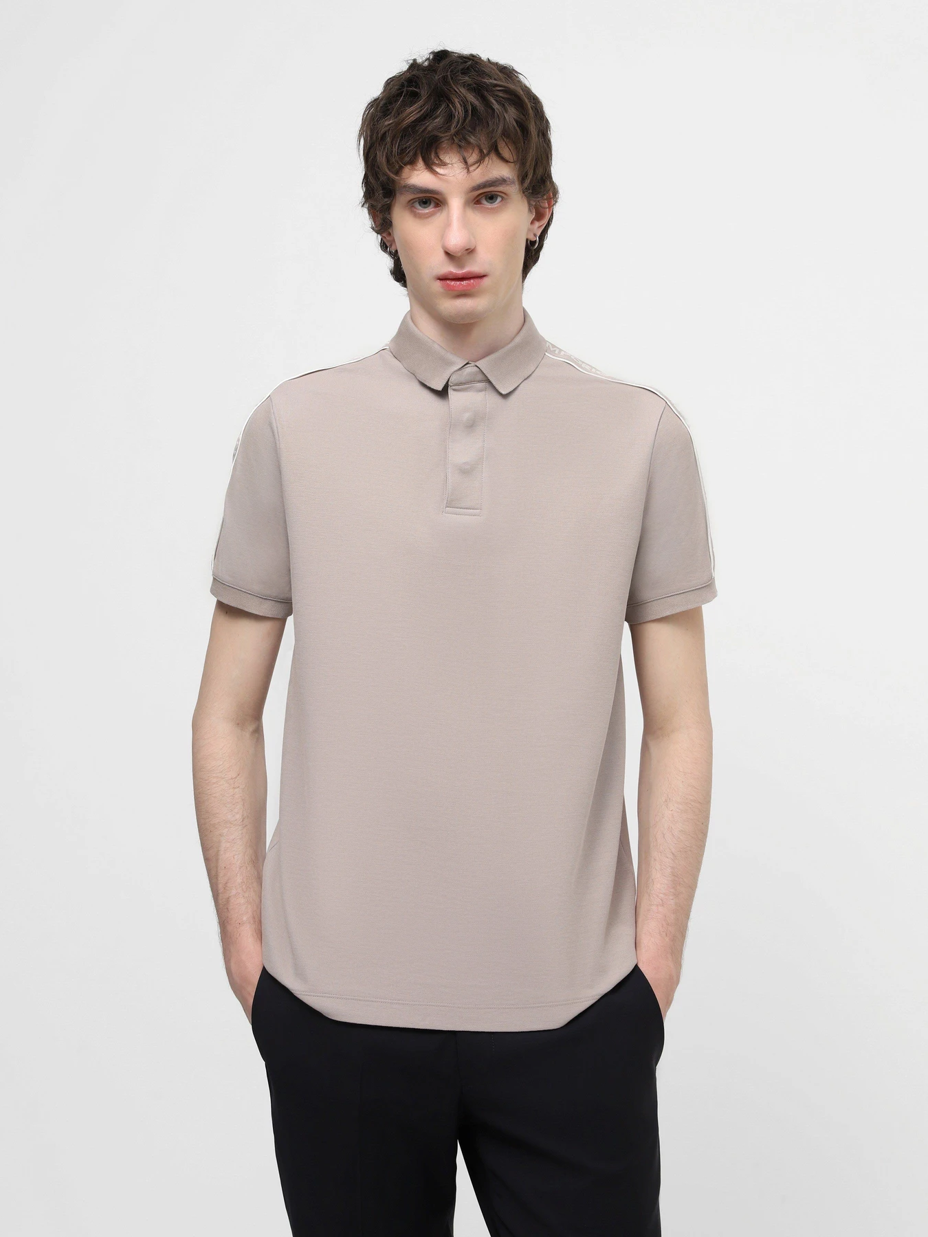 Футболки и поло Emporio Armani модель 3D1FM3-1JCYZ-0650 Фото