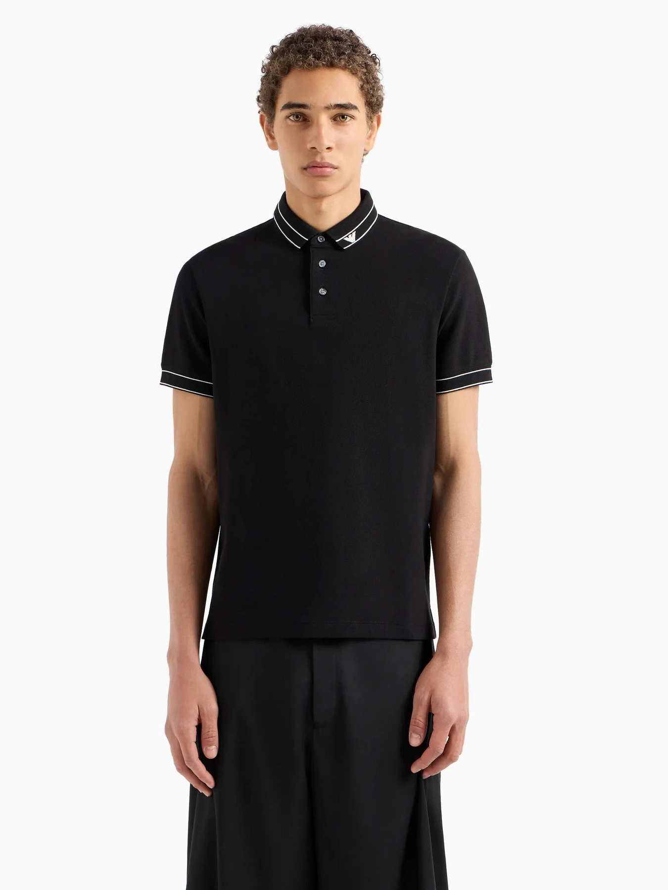Футболки и поло Emporio Armani модель 3D1FM4-1JCYZ-0068 Футболки и поло Emporio Armani модель 3D1FM4-1JCYZ-0068 Фото