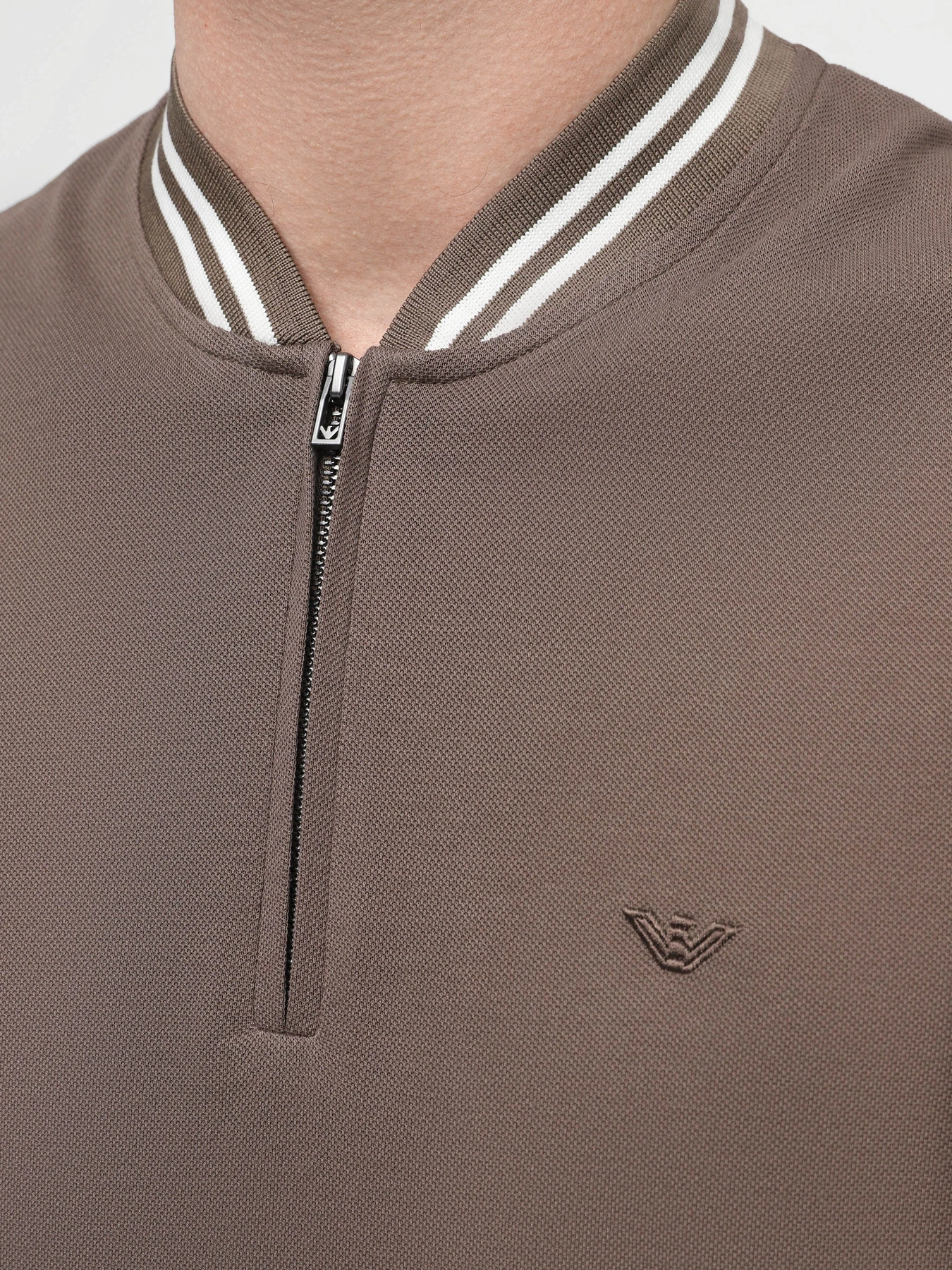 Футболки и поло Emporio Armani модель 3D1FM7-1JTKZ-0440 Футболки и поло Emporio Armani модель 3D1FM7-1JTKZ-0440 Фото