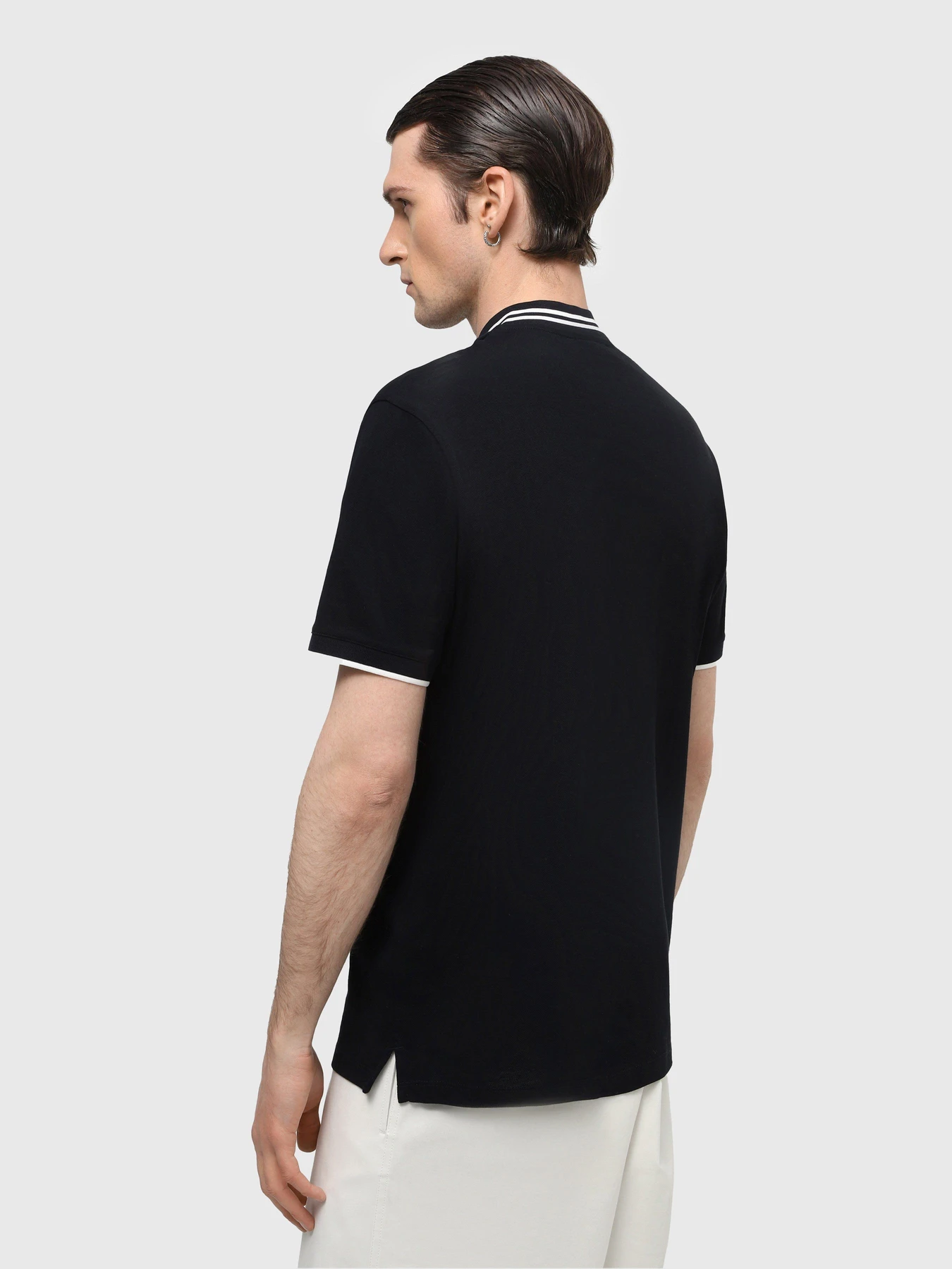 Футболки и поло Emporio Armani модель 3D1FM7-1JTKZ-0920 Фото