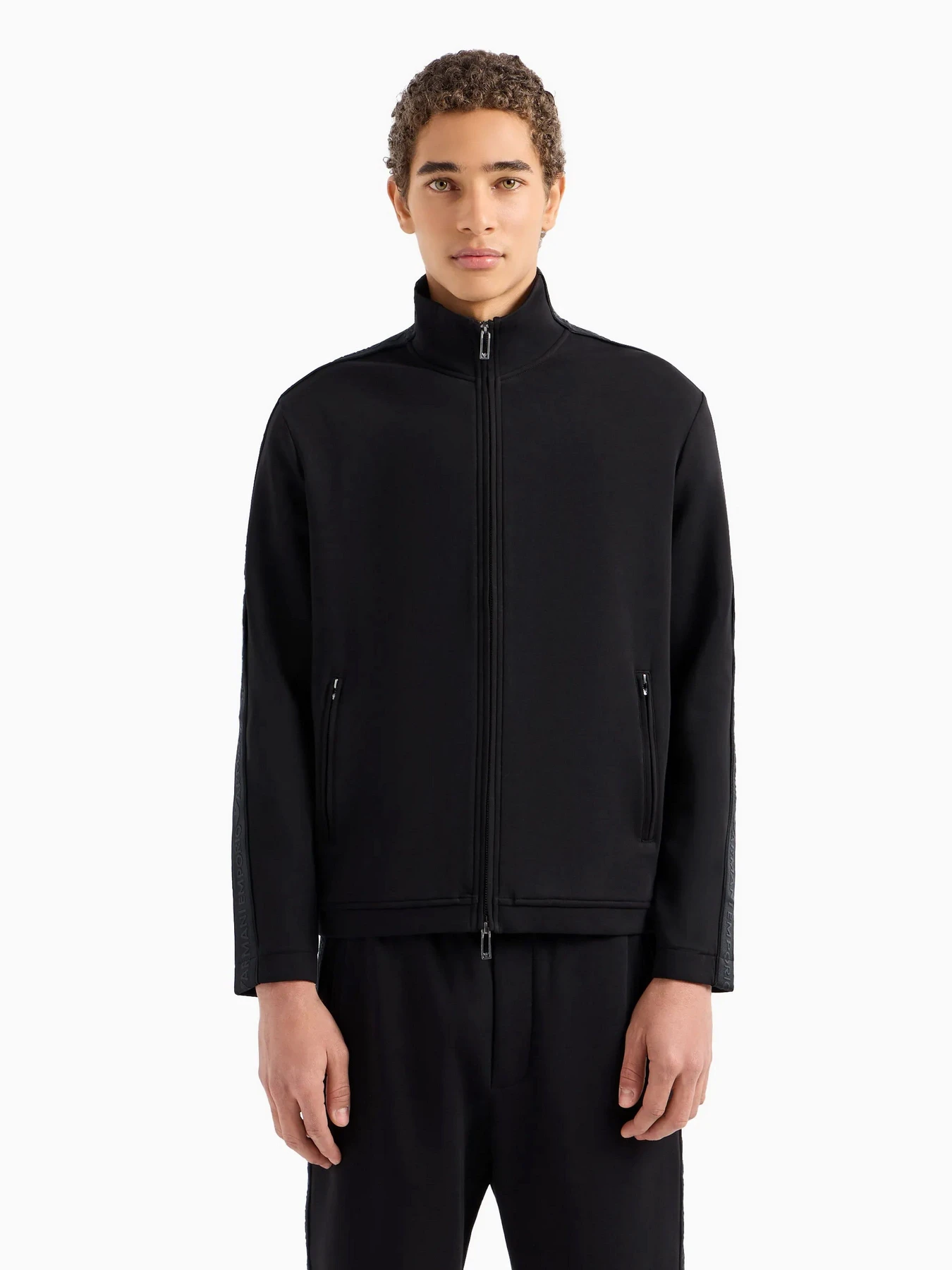 Худи и свитшоты Emporio Armani модель 3D1M69-1JHSZ-0999 Худи и свитшоты Emporio Armani модель 3D1M69-1JHSZ-0999 Фото