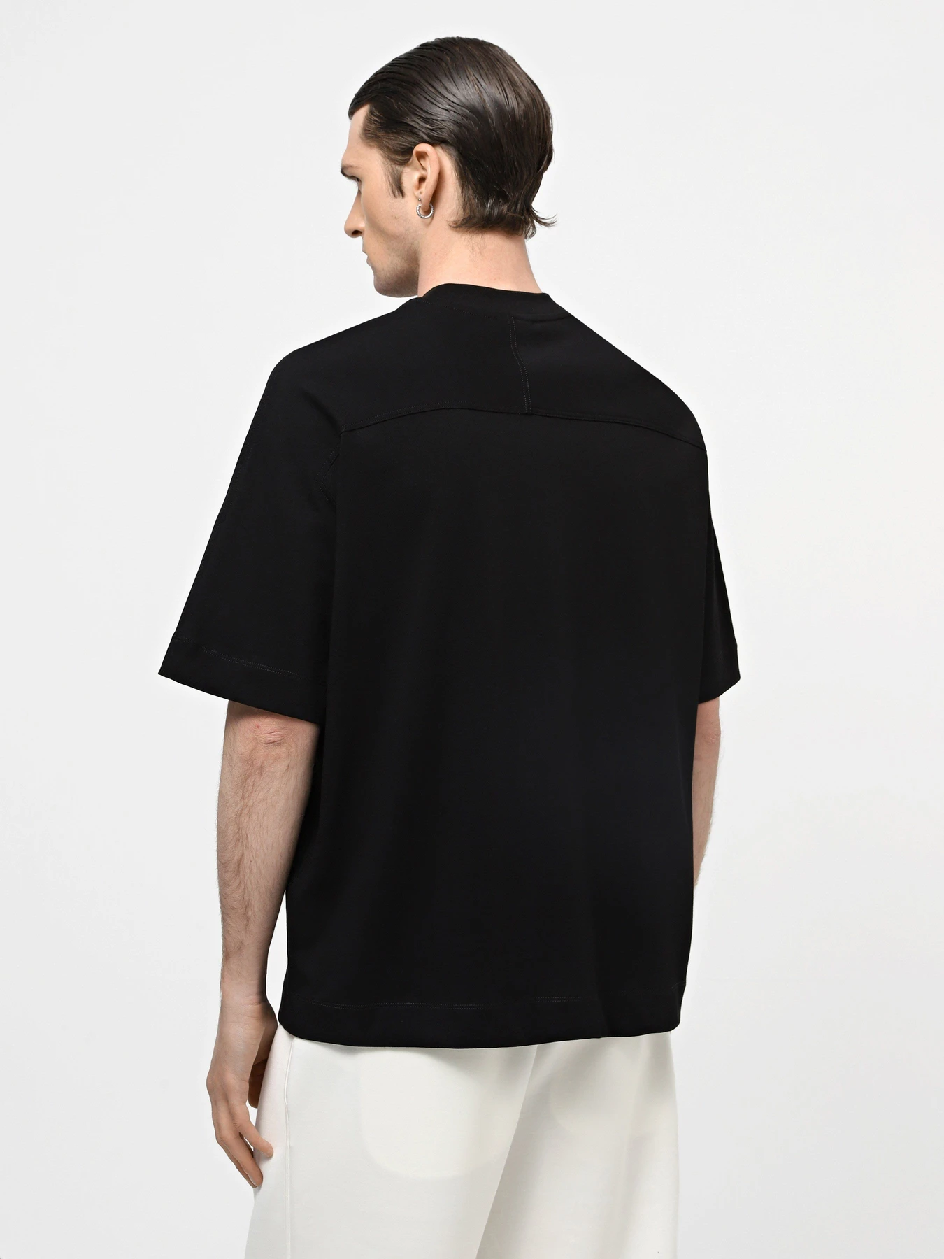 Футболки и поло Emporio Armani модель 3D1T76-1JWZZ-0999 Футболки и поло Emporio Armani модель 3D1T76-1JWZZ-0999 Фото