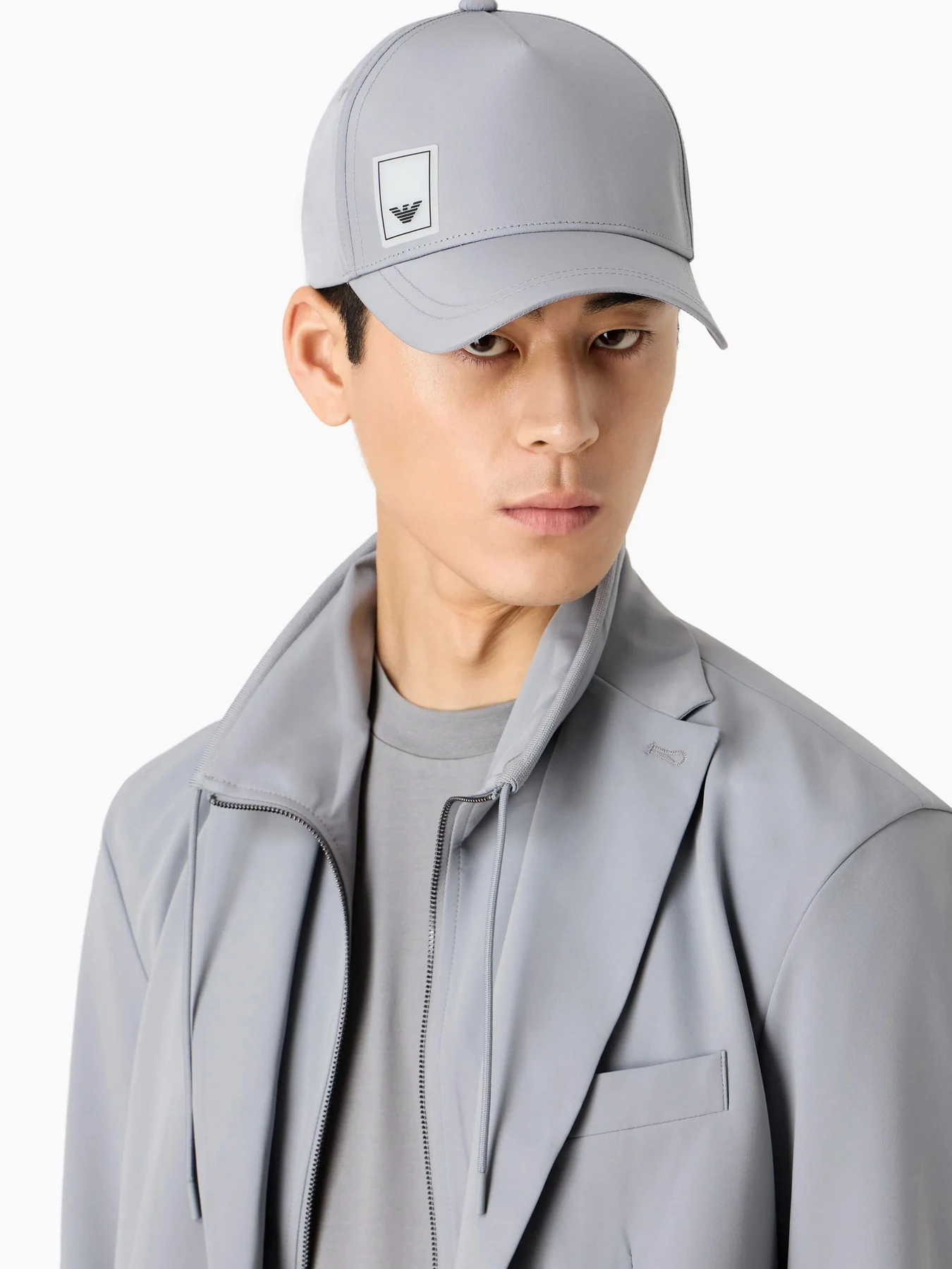 Футболки и поло Emporio Armani Travel Essentials модель EM000079-AF10094-U8060 Фото