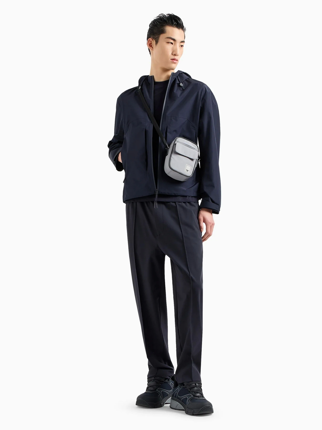 Футболки и поло Emporio Armani Travel Essentials модель EM000079-AF10094-UB118 Футболки и поло Emporio Armani Travel Essentials модель EM000079-AF10094-UB118 Фото