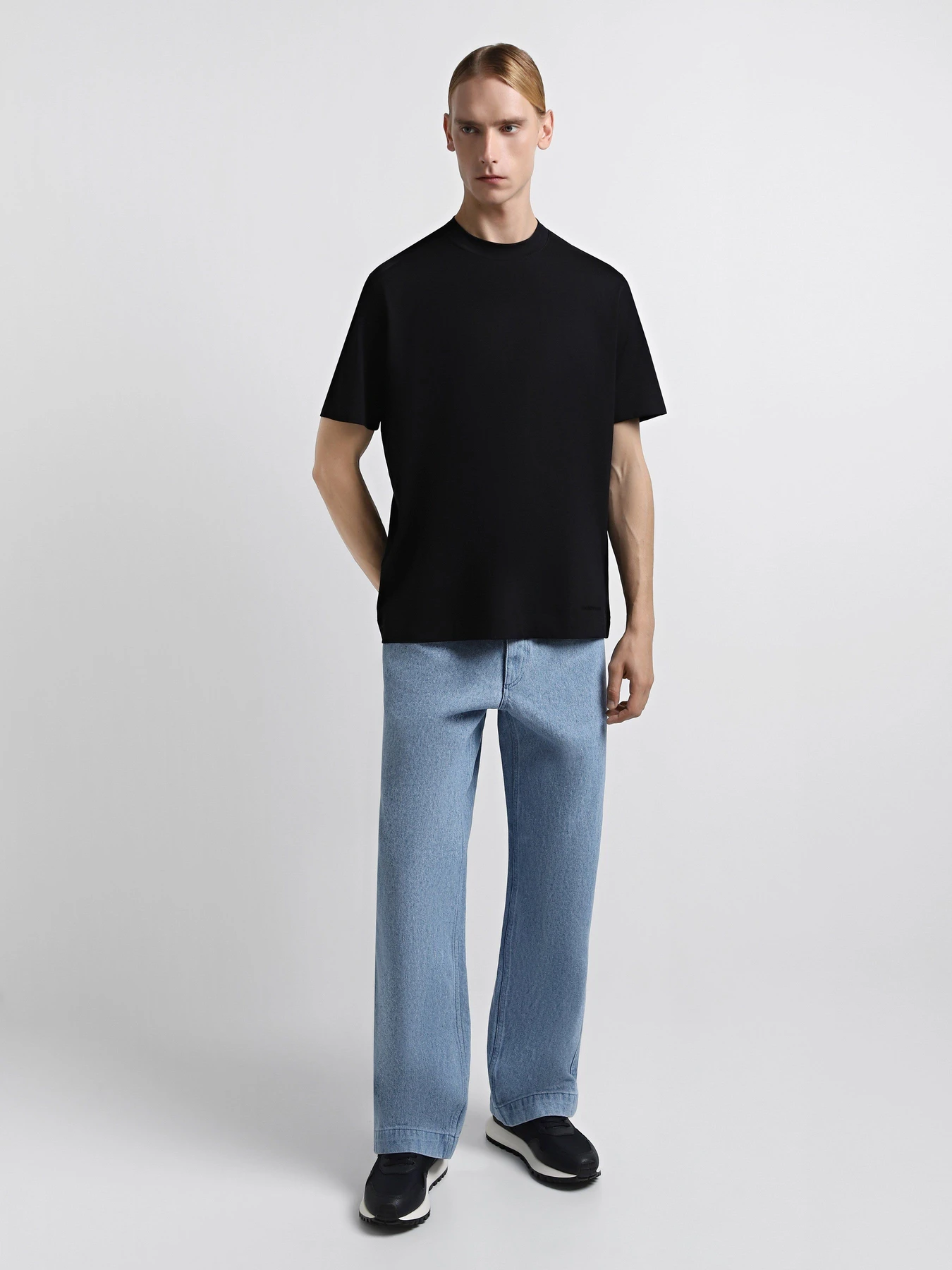 Футболки и поло Emporio Armani модель 6D1TM4-1JOCZ-0999 Фото