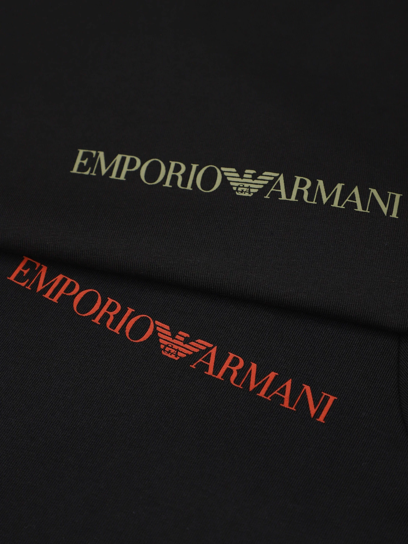Футболки и поло Emporio Armani модель 111267-4F717-23820 Футболки и поло Emporio Armani модель 111267-4F717-23820 Фото