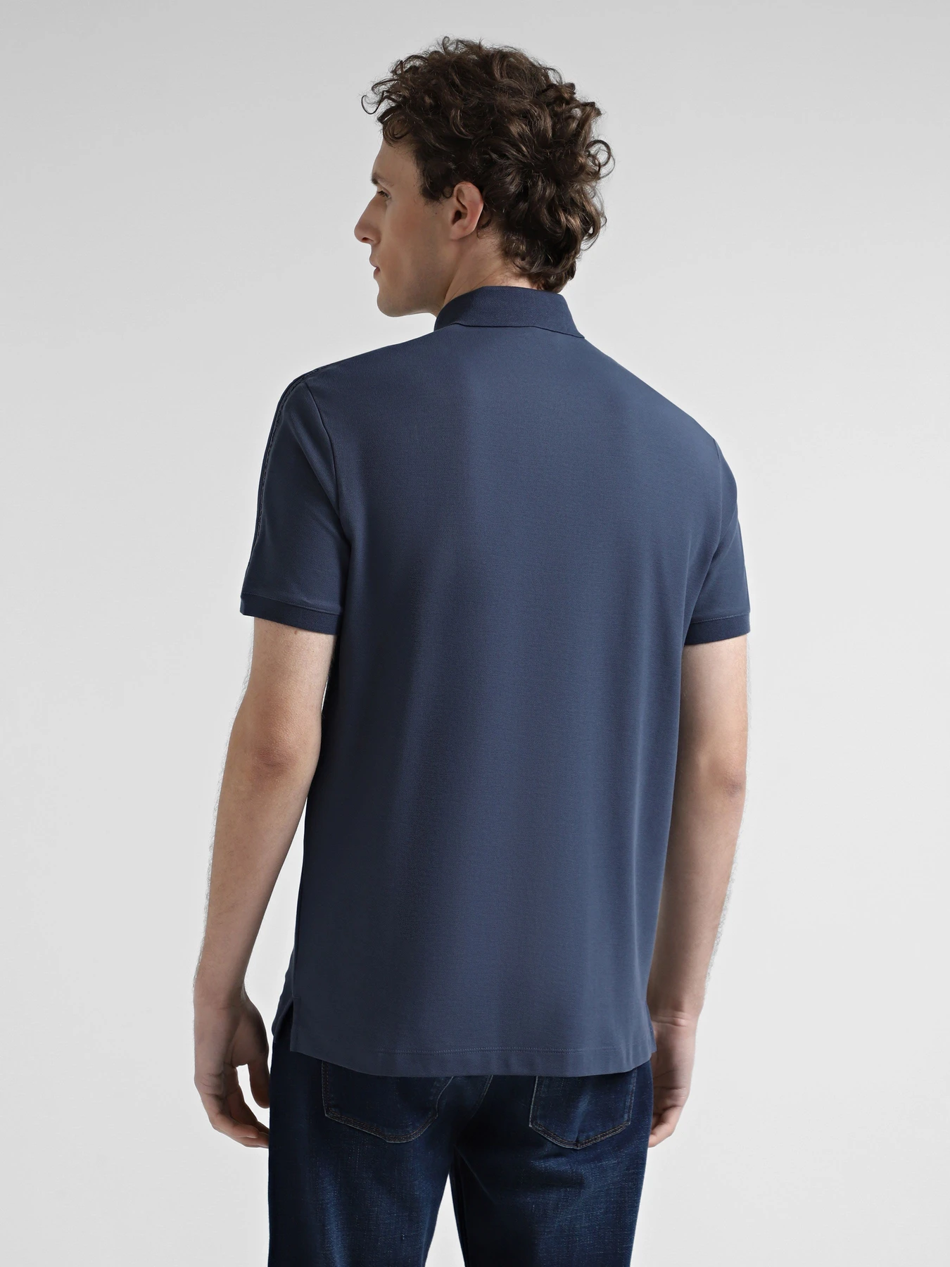 Футболки и поло Emporio Armani модель 6D1F81-1JCYZ-09T6 Футболки и поло Emporio Armani модель 6D1F81-1JCYZ-09T6 Фото