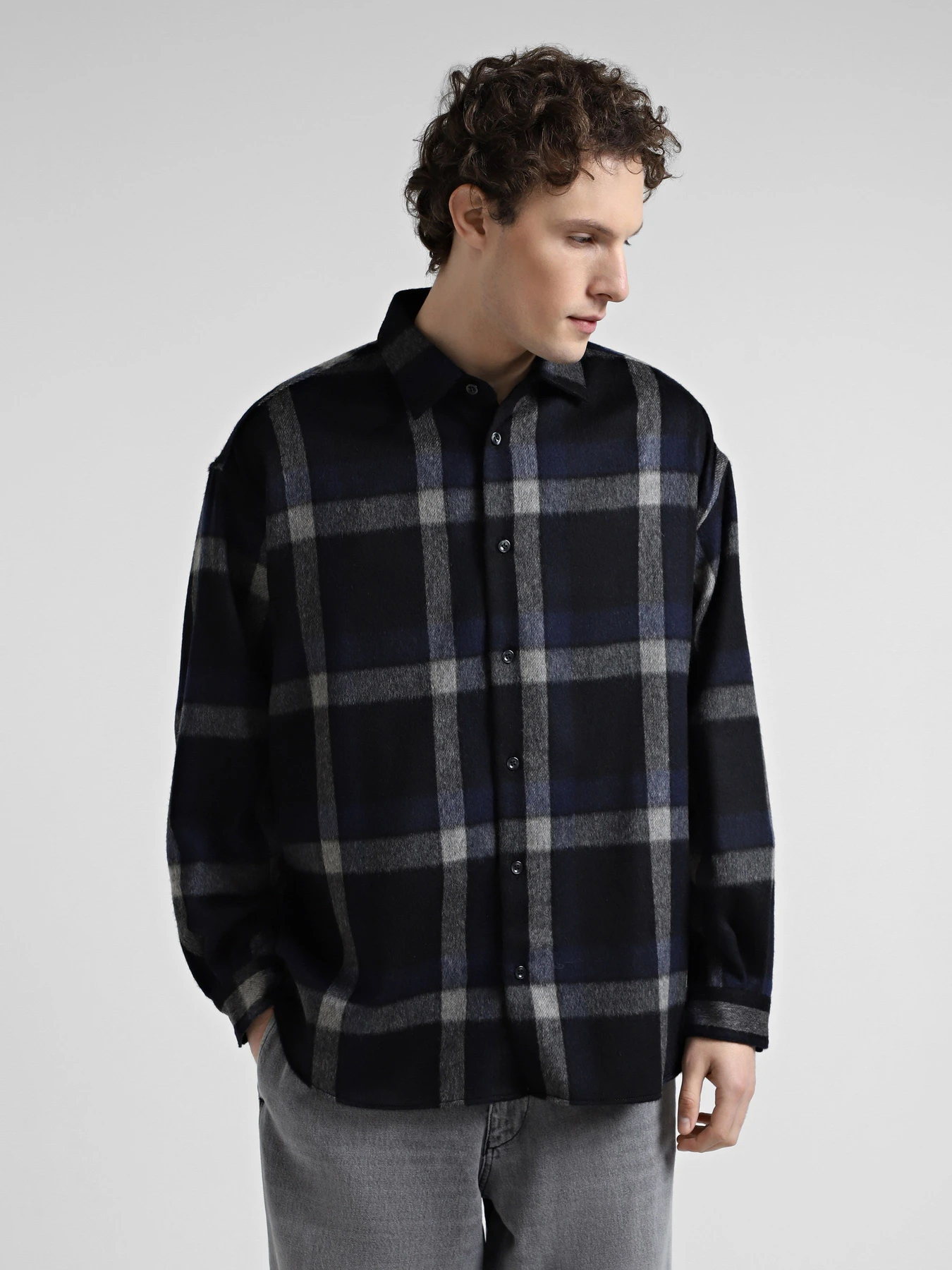 Рубашки Emporio Armani модель 6D1C8N-1K5HZ-F929 Рубашки Emporio Armani модель 6D1C8N-1K5HZ-F929 Фото