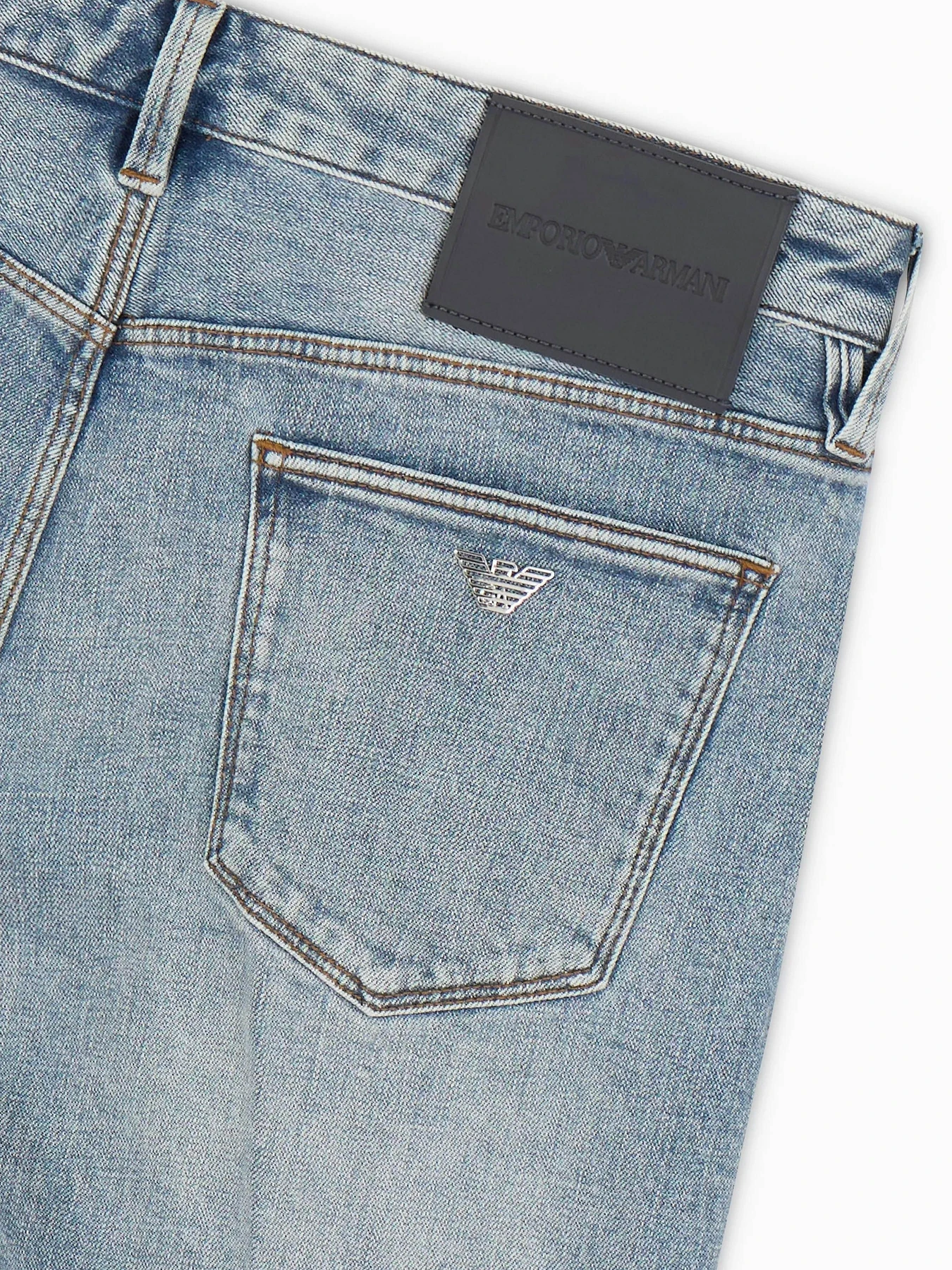 Джинси Emporio Armani модель 6D1J75-1DTSZ-0943 Джинси Emporio Armani модель 6D1J75-1DTSZ-0943 Фото