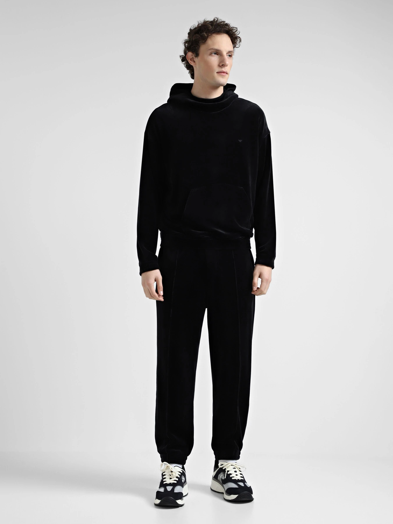 Худи и свитшоты Emporio Armani модель 6D1M77-1JOUZ-0999 Фото