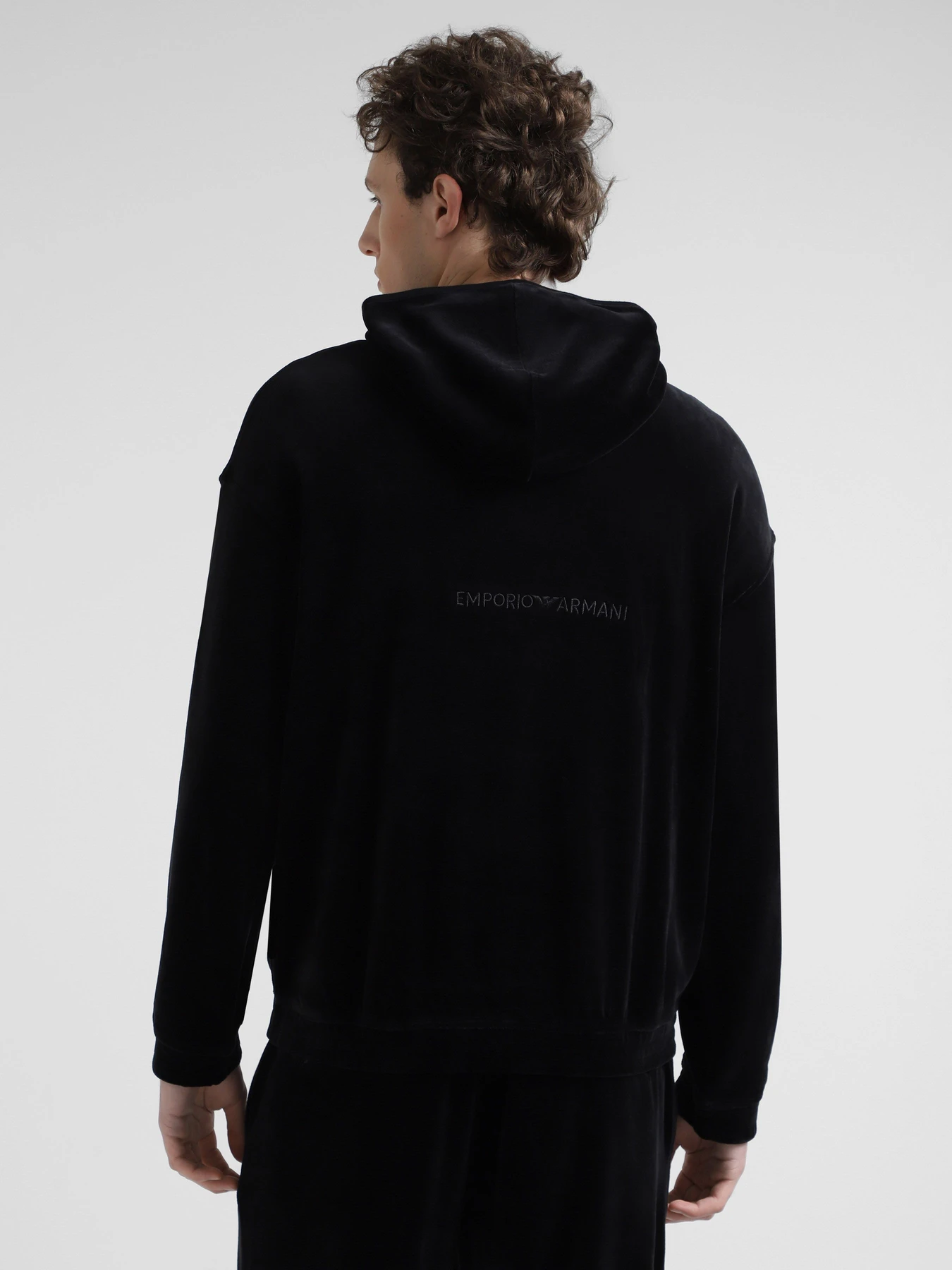 Худи и свитшоты Emporio Armani модель 6D1M77-1JOUZ-0999 Фото