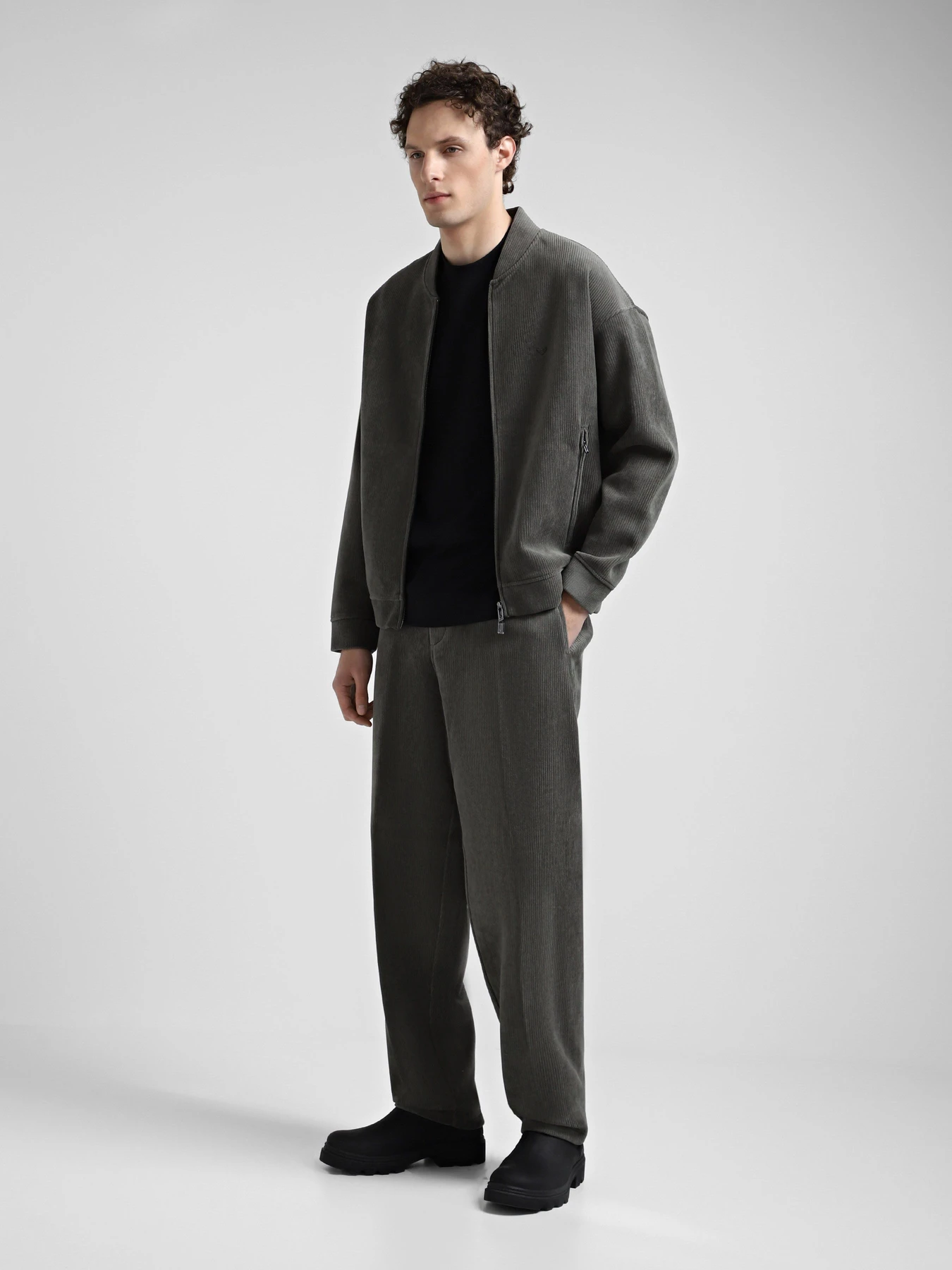 Худи и свитшоты Emporio Armani модель 6D1M98-1JOWZ-06K0 Фото