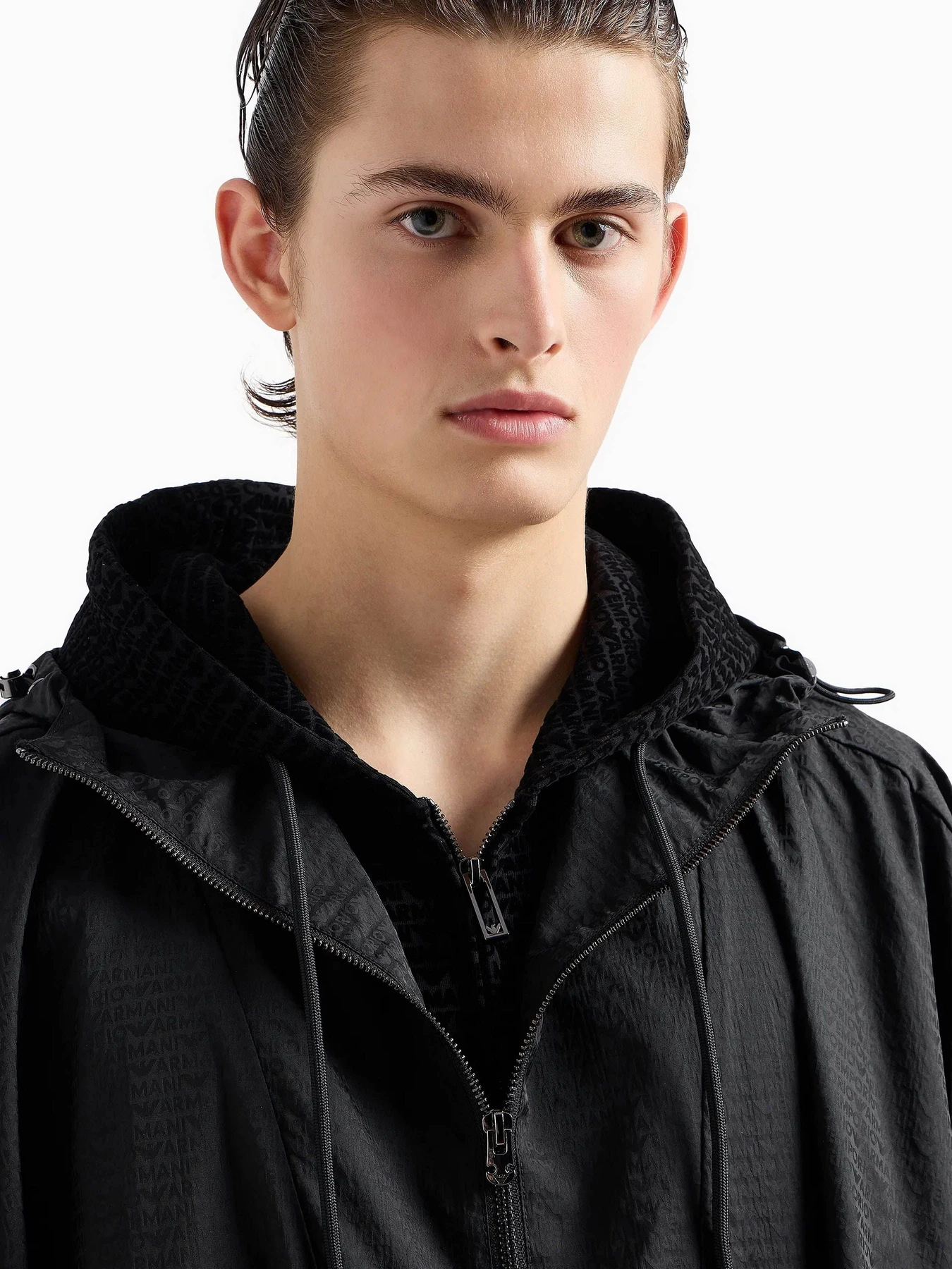 Худи и свитшоты Emporio Armani модель 6D1MB0-1JHSZ-0999 Худи и свитшоты Emporio Armani модель 6D1MB0-1JHSZ-0999 Фото