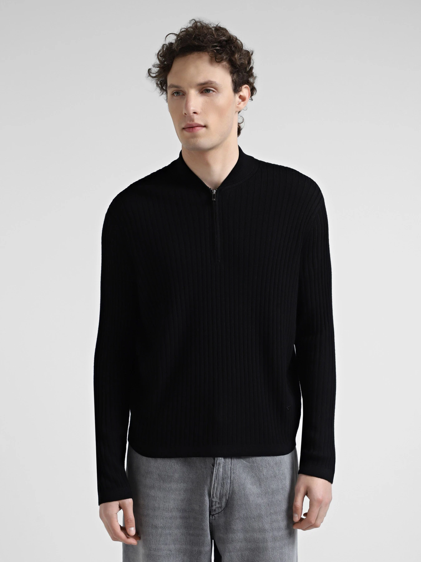 Свитры и кардиганы Emporio Armani модель 6D1MXP-1MKDZ-0999 Свитры и кардиганы Emporio Armani модель 6D1MXP-1MKDZ-0999 Фото