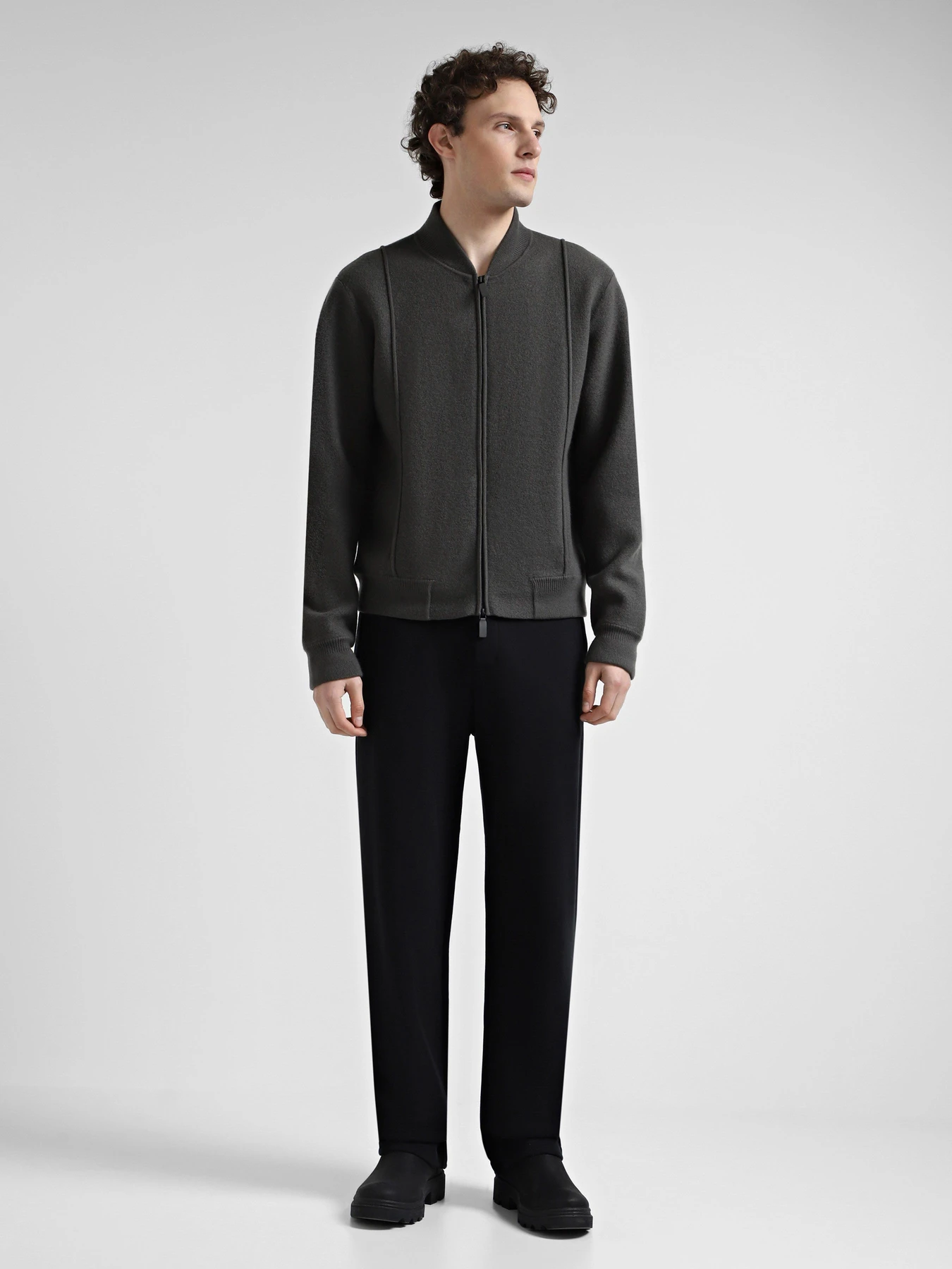 Штани Emporio Armani модель 6D1PZ9-1JOXZ-0999 Штани Emporio Armani модель 6D1PZ9-1JOXZ-0999 Фото