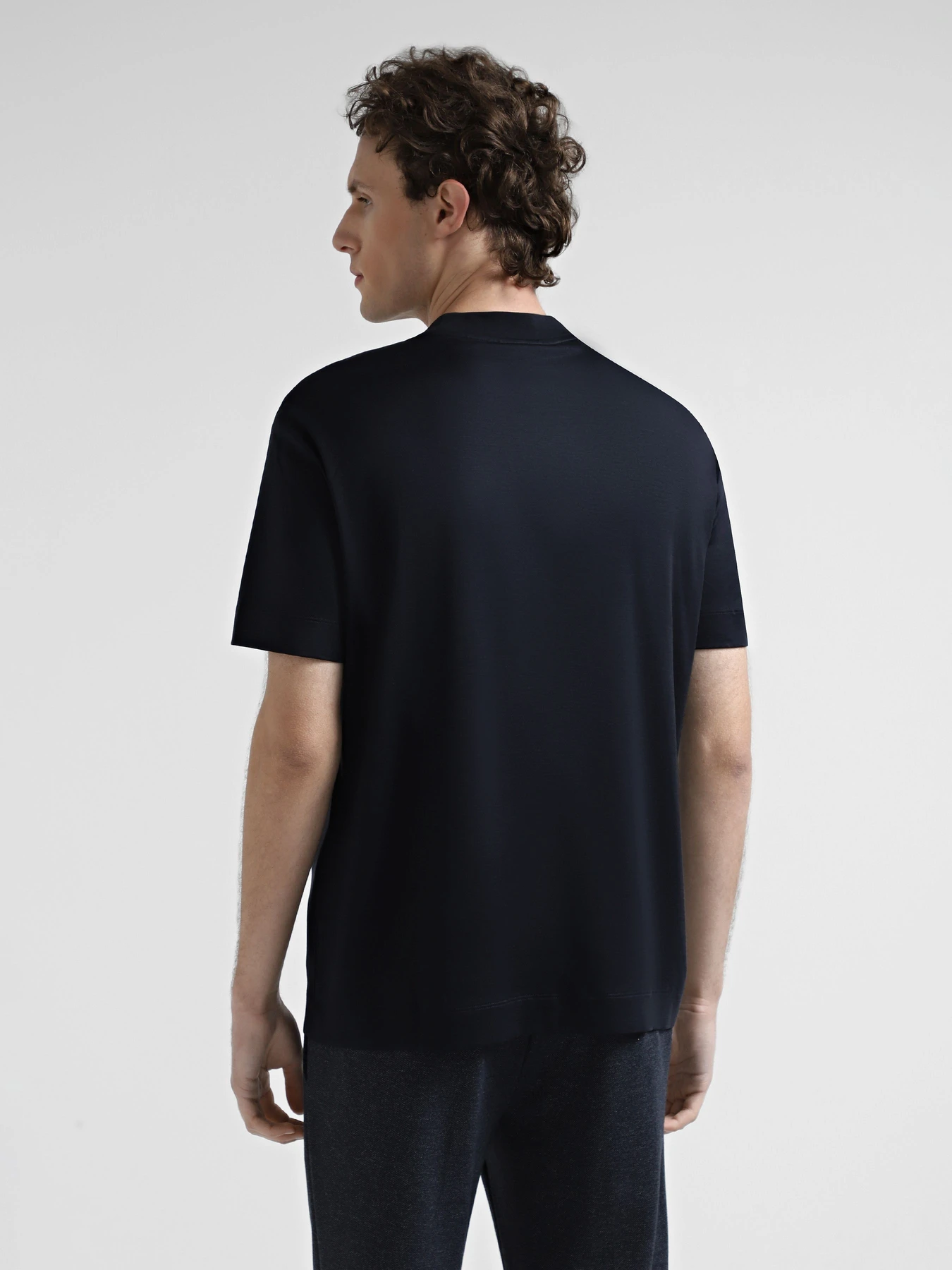 Футболки и поло Emporio Armani модель 6D1TR3-1JOSZ-0955 Фото
