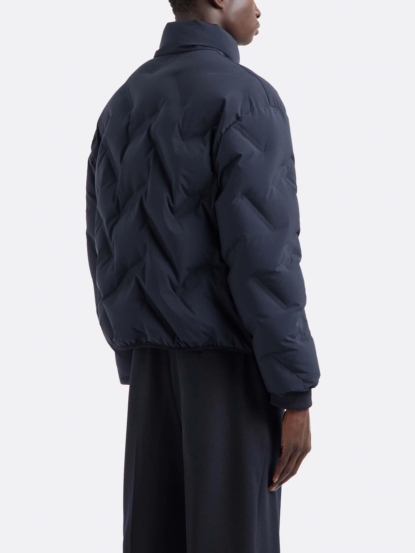 Куртки и дубленки Emporio Armani модель 6D1BD6-1NUEZ-0920 Фото